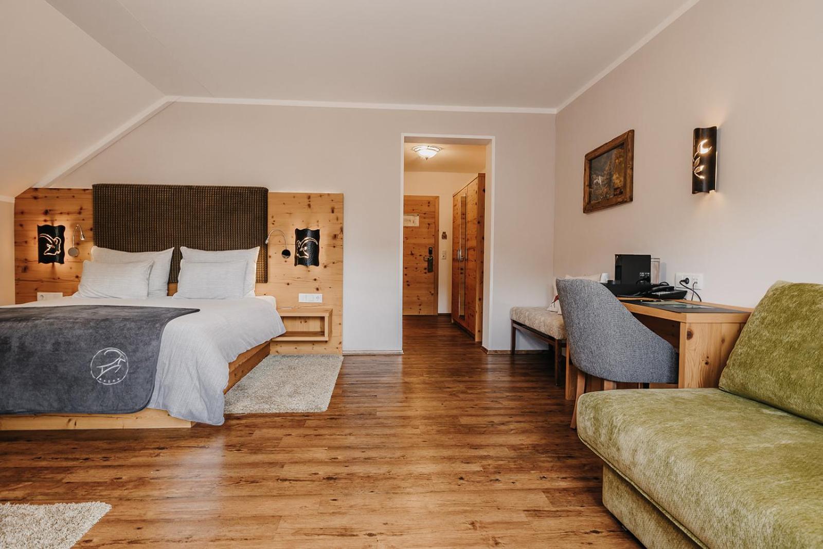 Junior Suite with Balcony photo 3