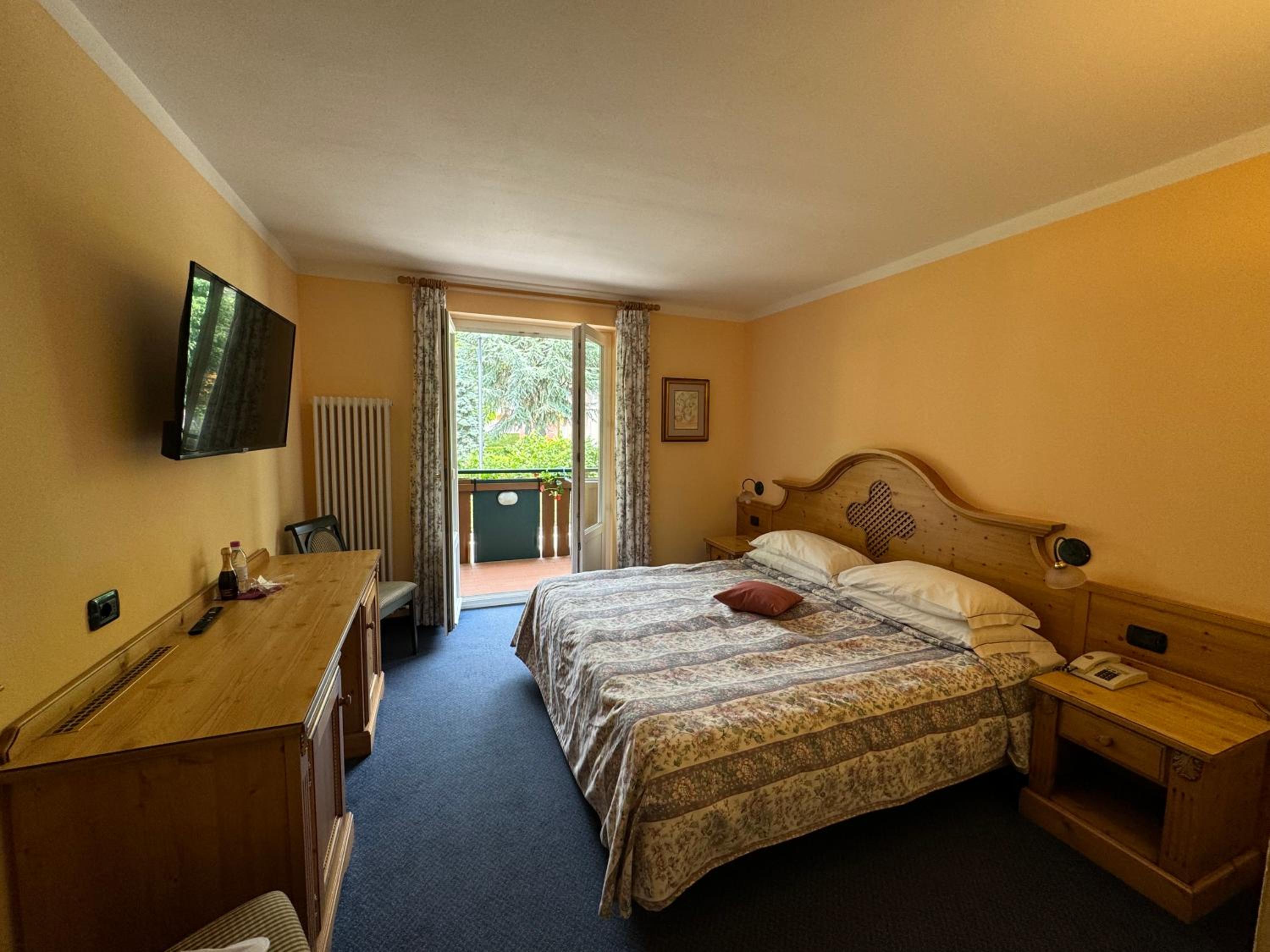 Triple Room with Terrace photo 1