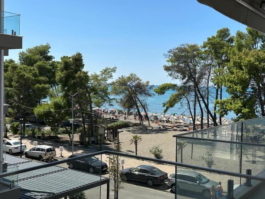 One-Bedroom Apartment with Balcony and Sea View photo 1