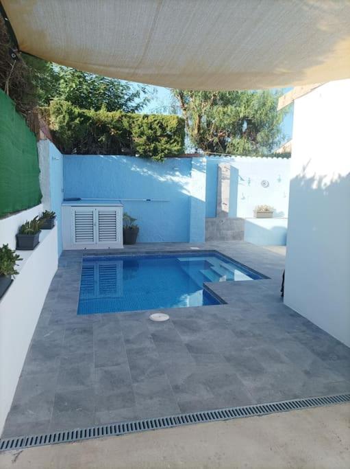Two-Bedroom House photo 2