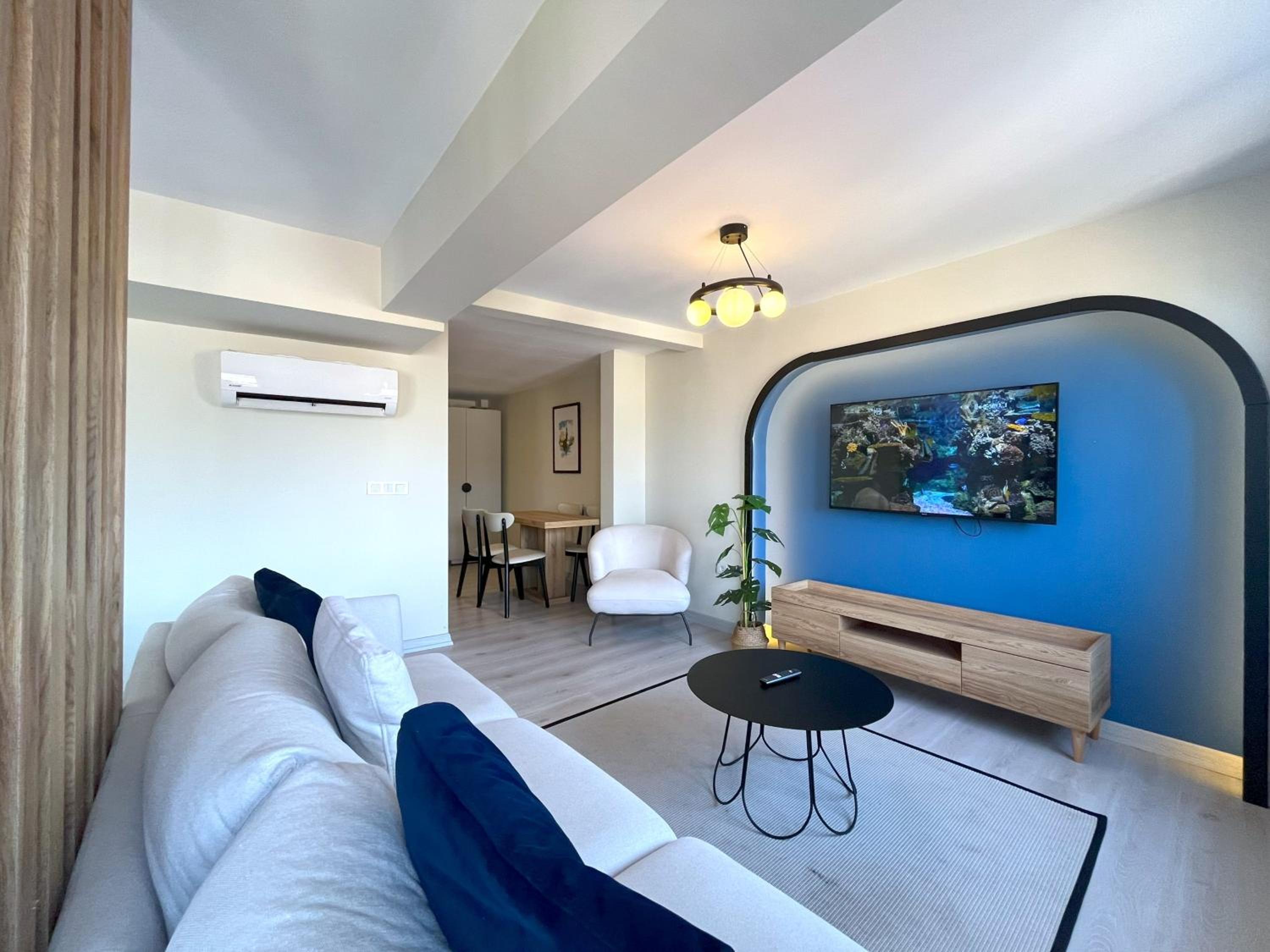 Deluxe King Room photo 2