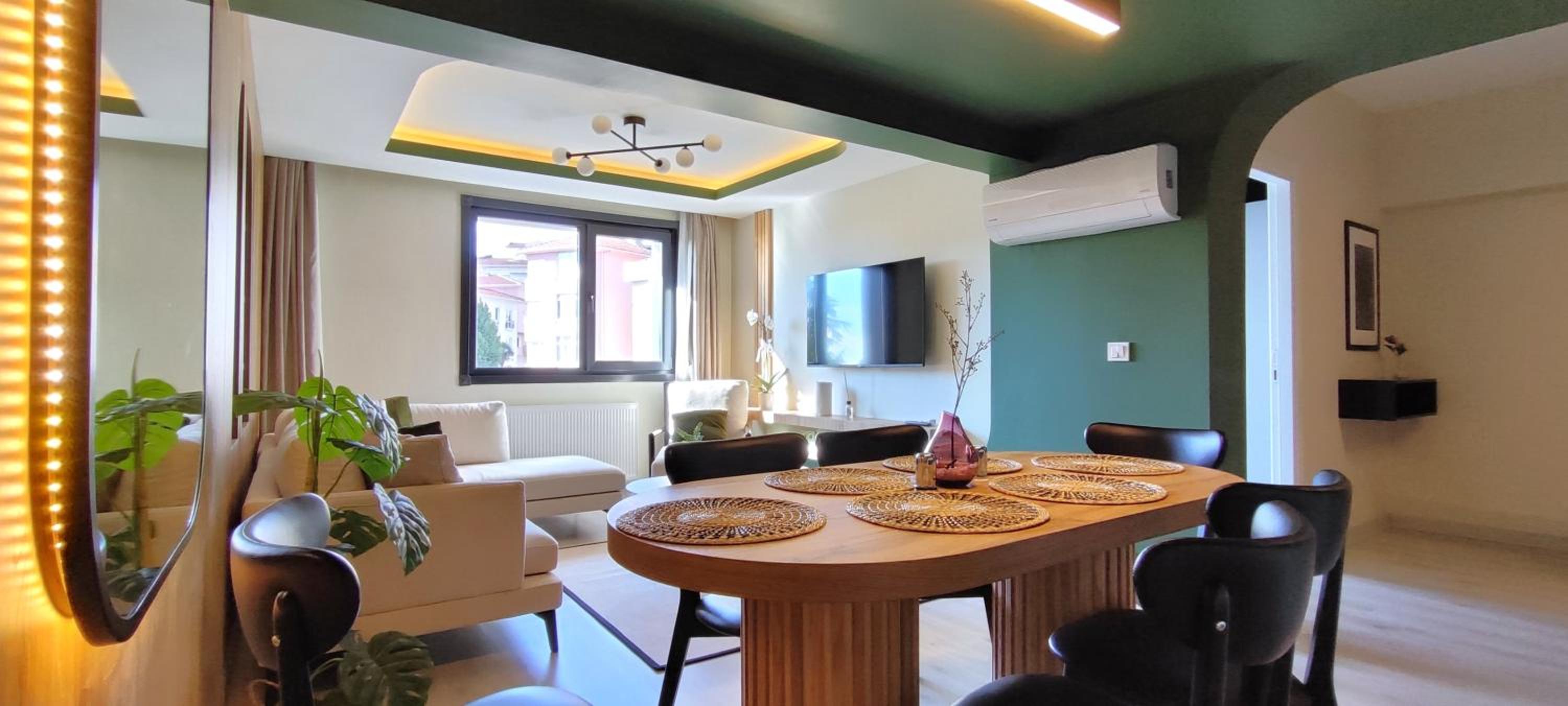 Three-Bedroom Apartment with Sea View photo 1