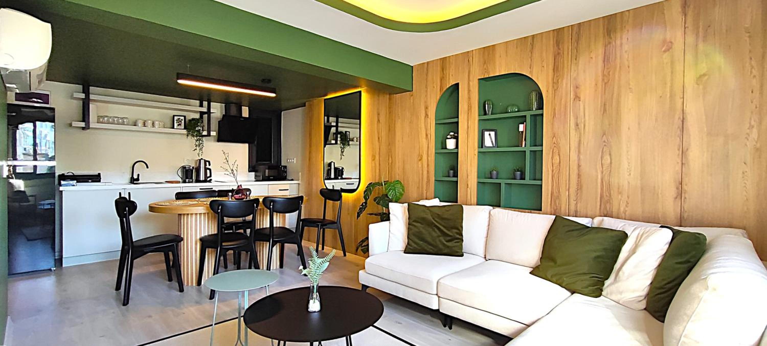 Three-Bedroom Apartment with Sea View photo 2