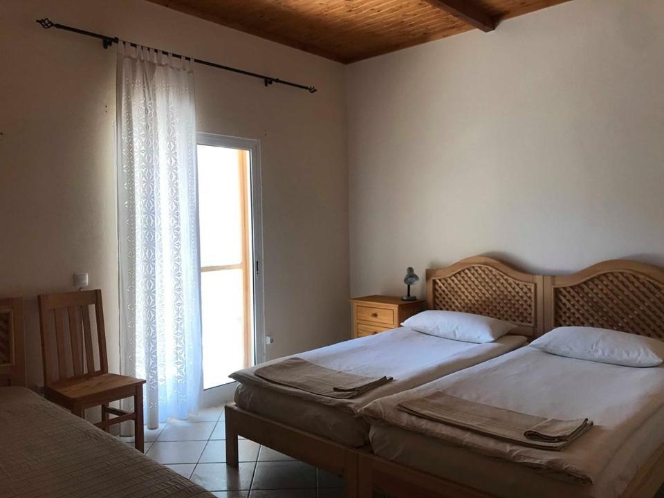 Triple Room with Shared Bathroom photo 1