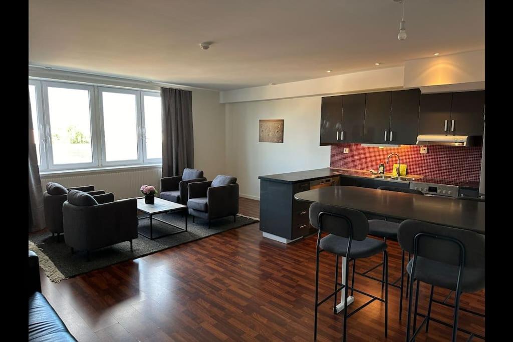 Two-Bedroom Apartment photo 2