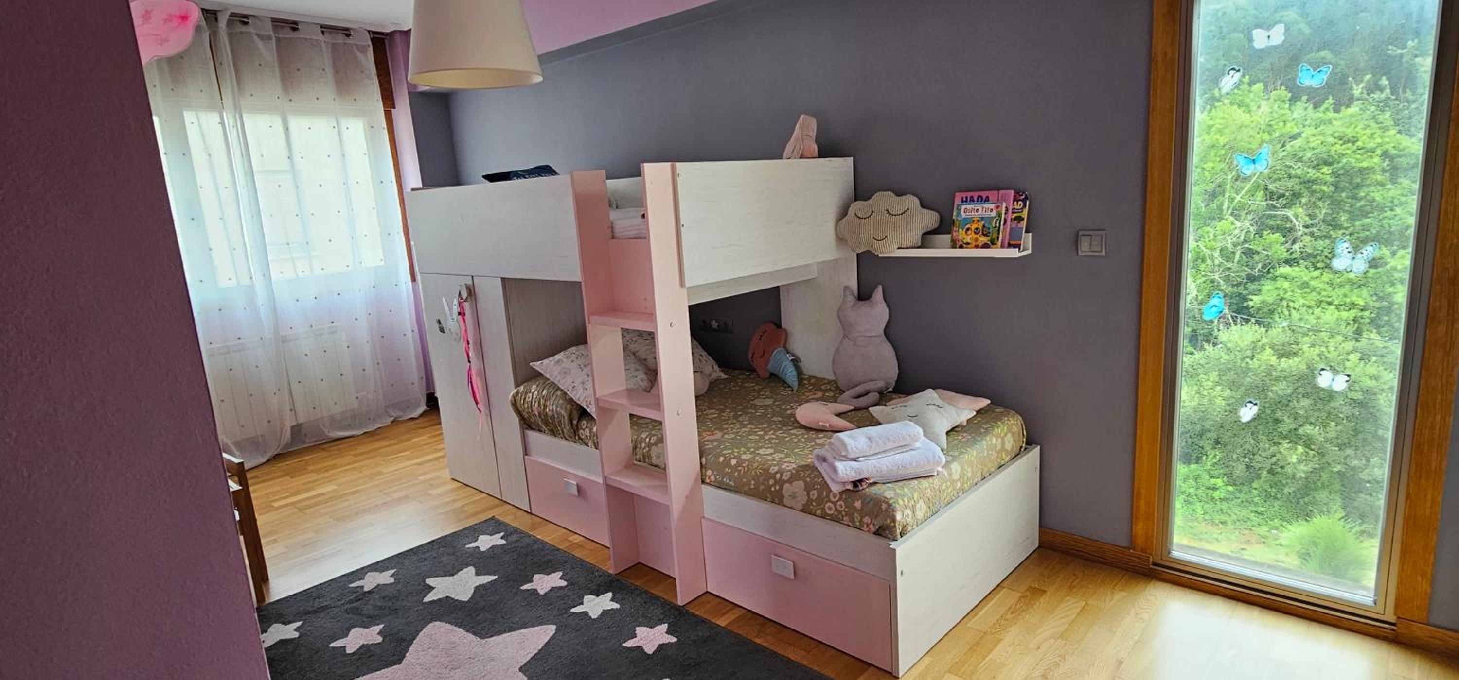Three-Bedroom House photo 2