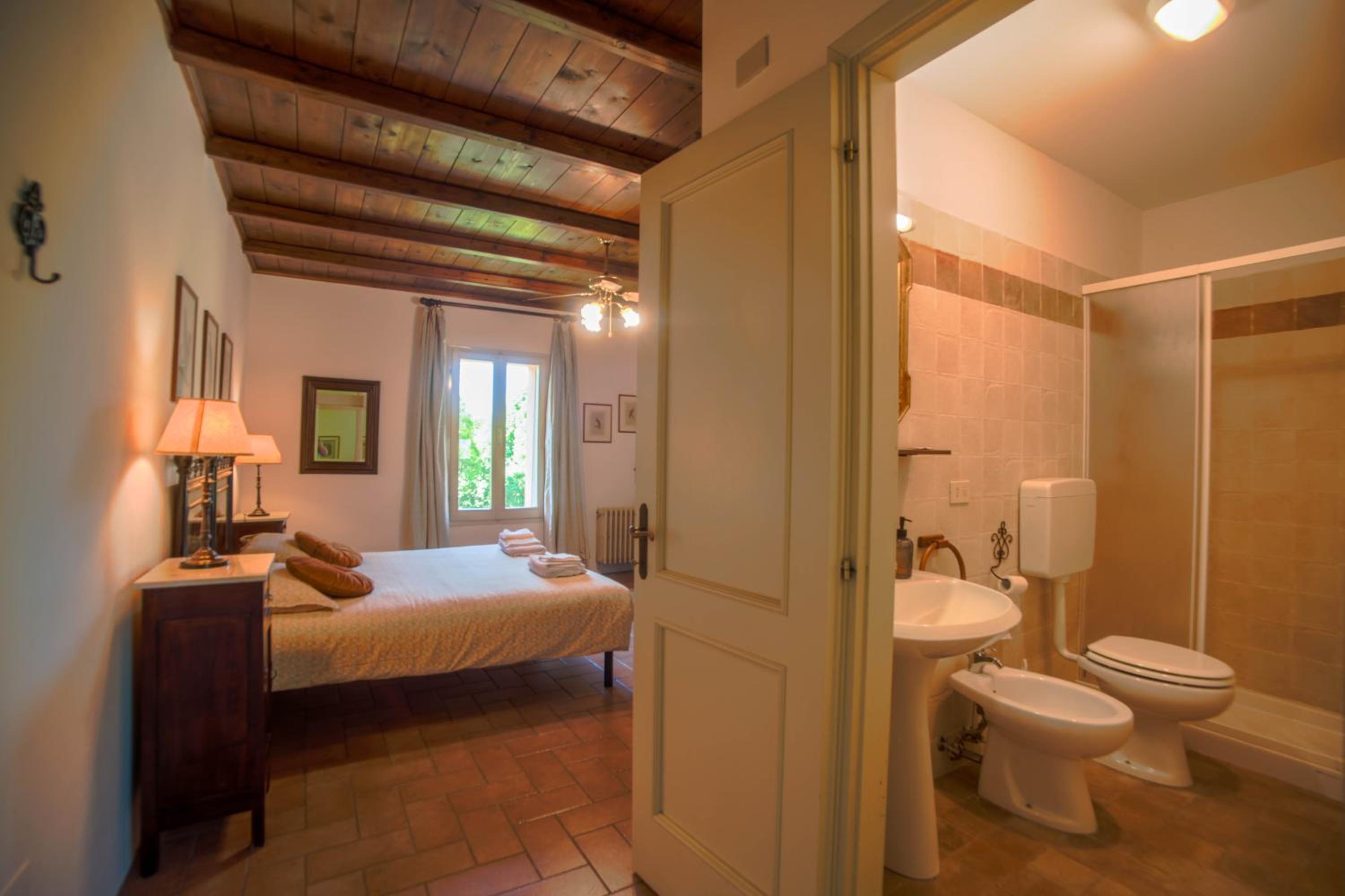 Double Room with Private Bathroom photo 1
