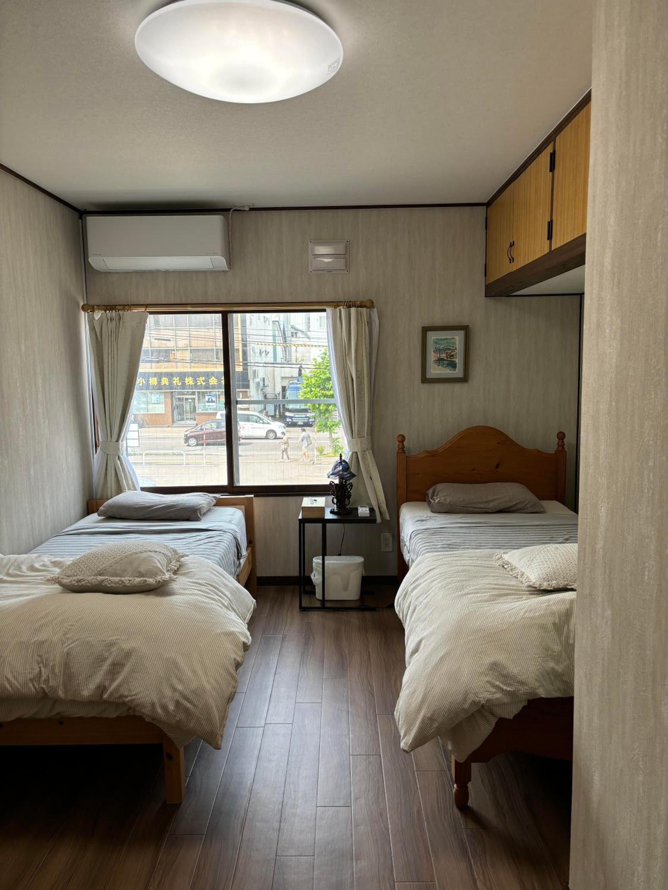 Twin Room with Shared Bathroom photo 3