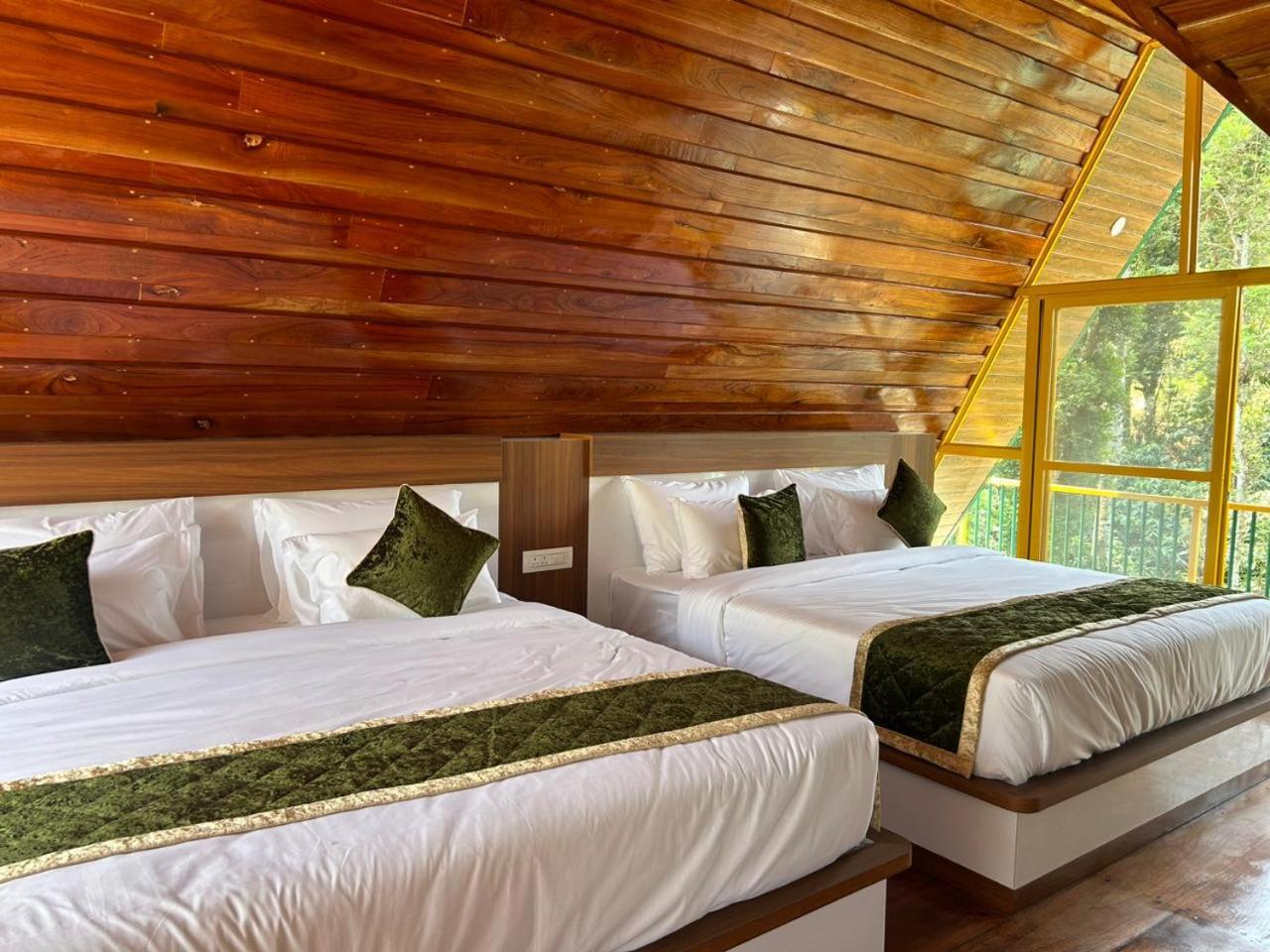 Family Suite with Balcony photo 3