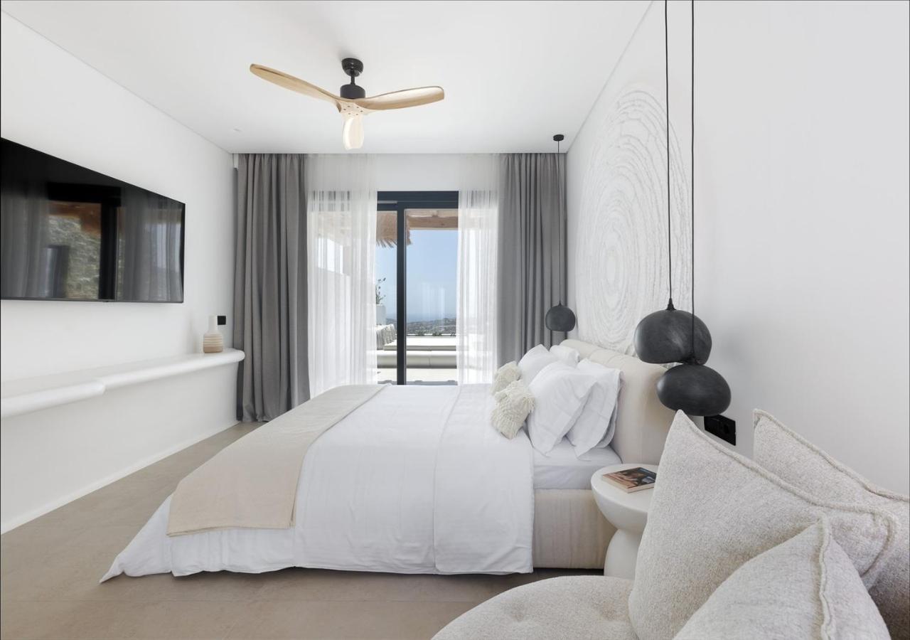 Horizon Suite with hot tub
