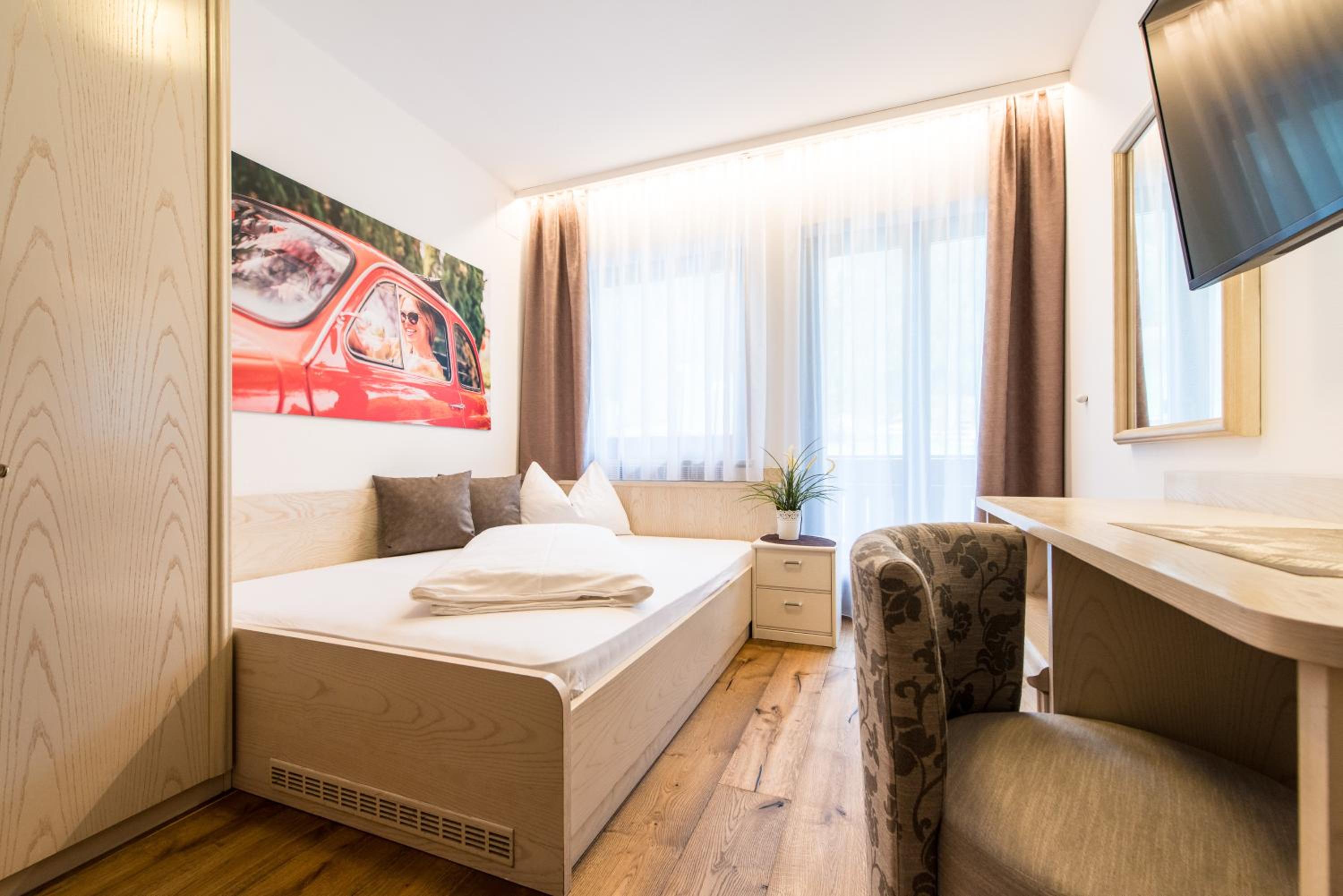 Single Room photo 3