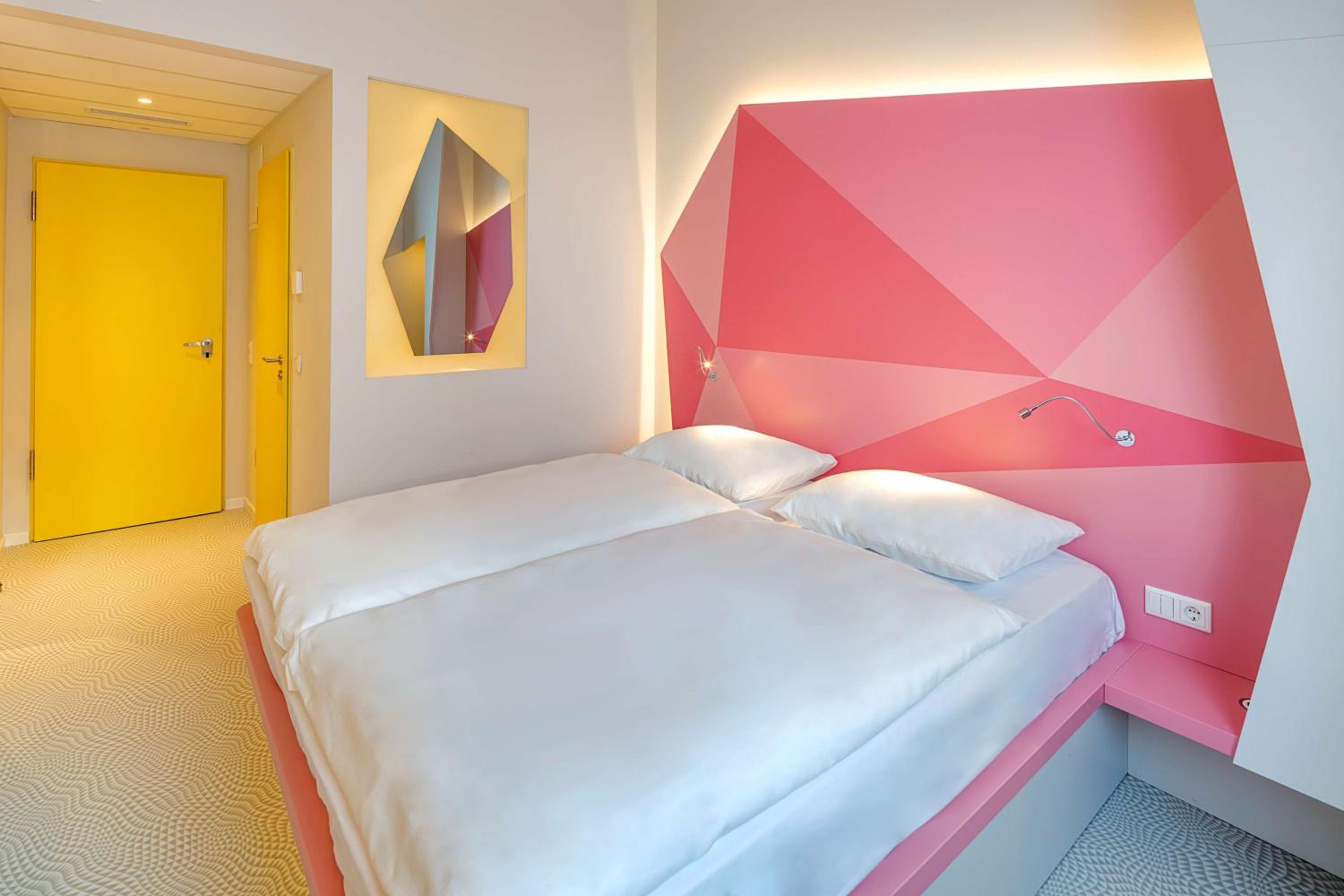 Design Room - Photo 2