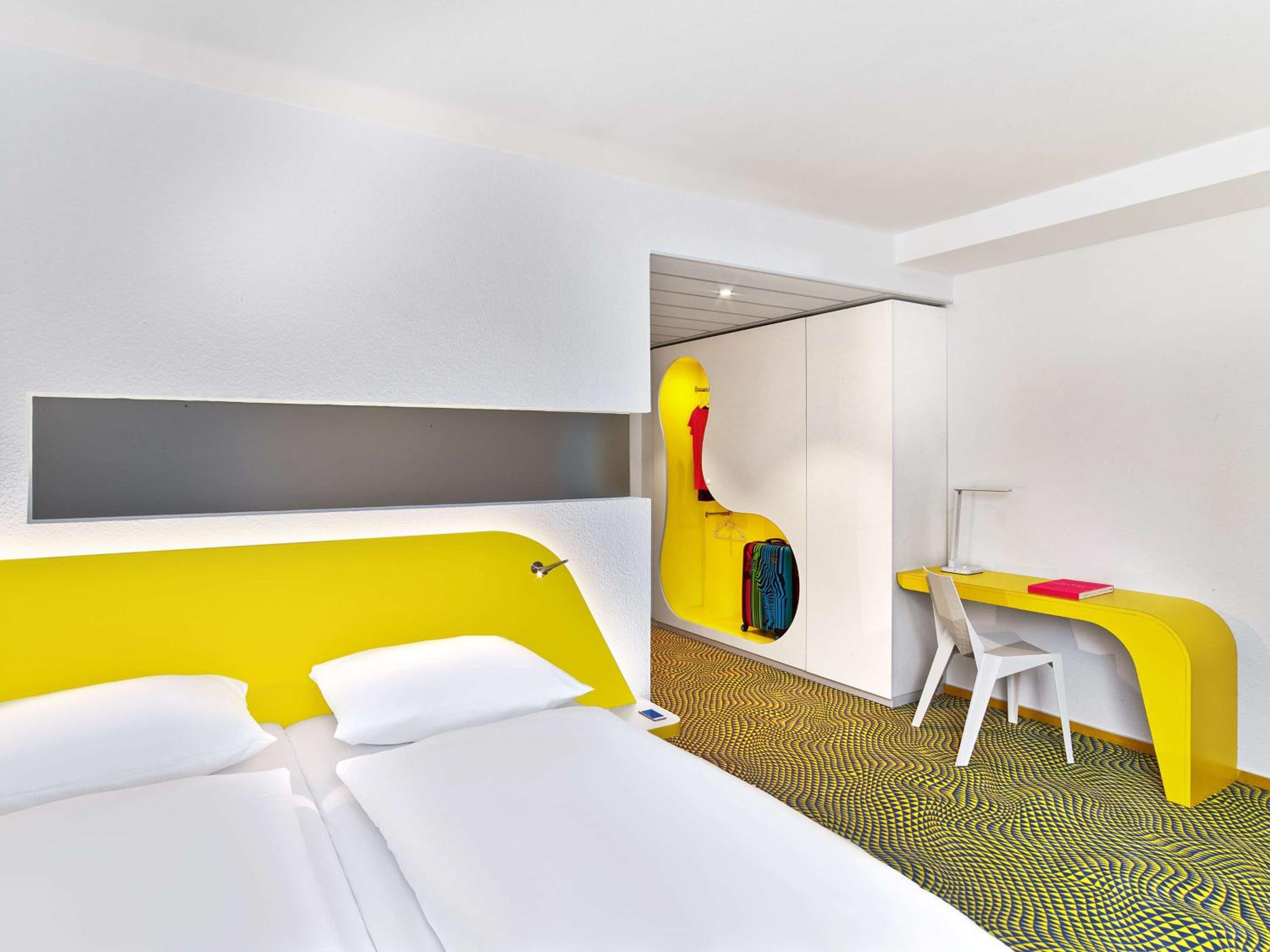 Design Room - Photo 1