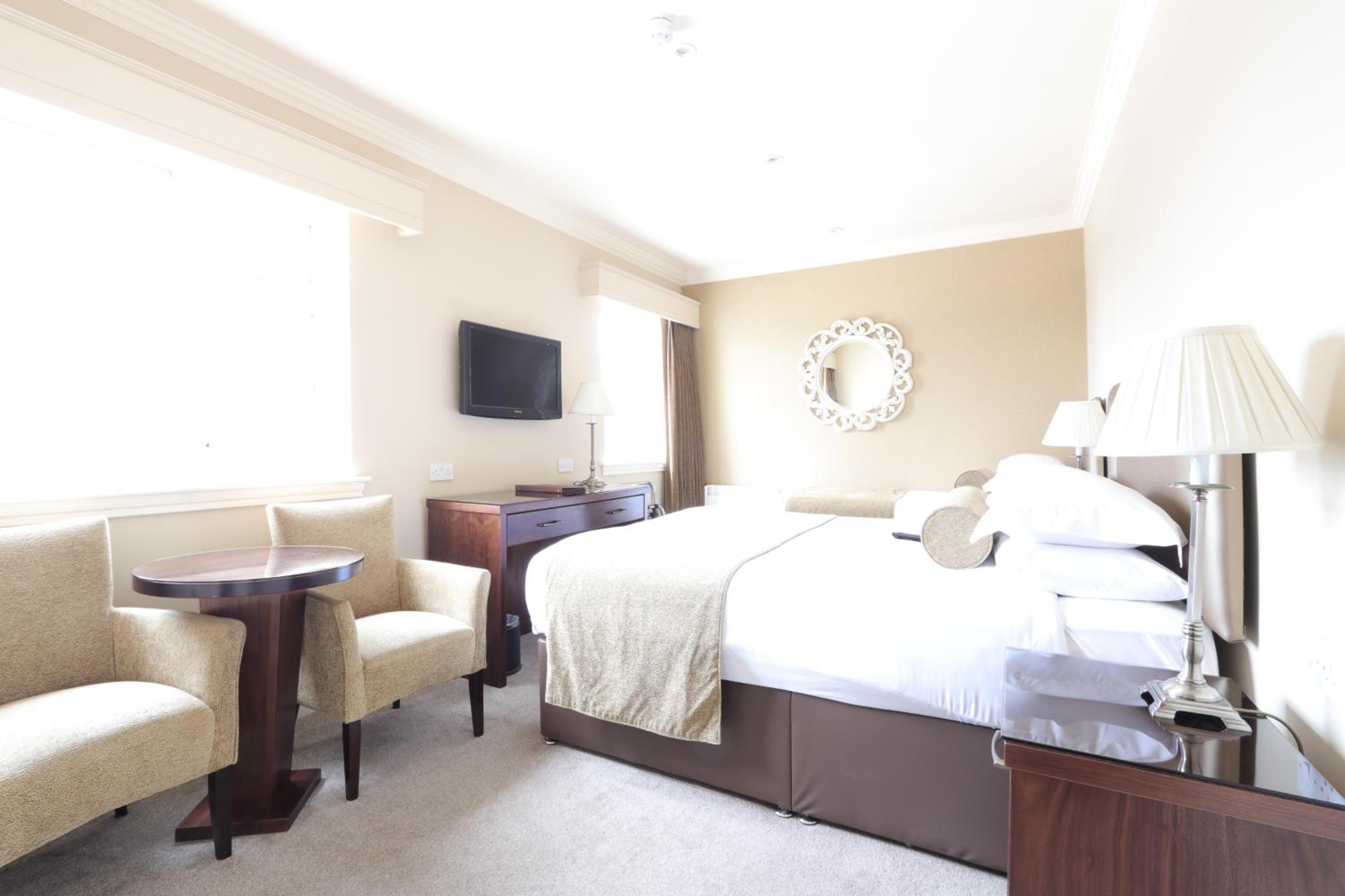Double or Twin Room - Photo 1