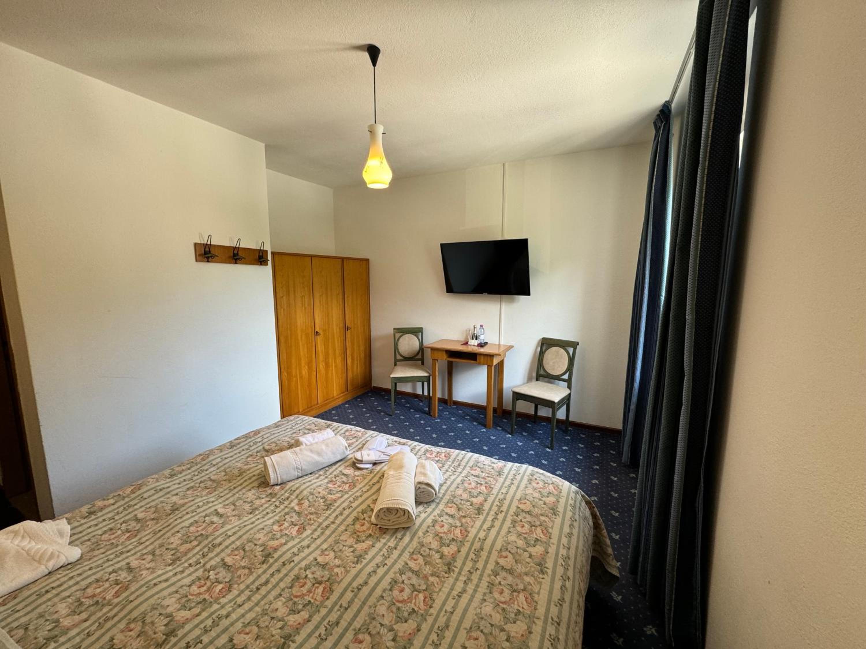 Budget Double or Twin Room photo 3