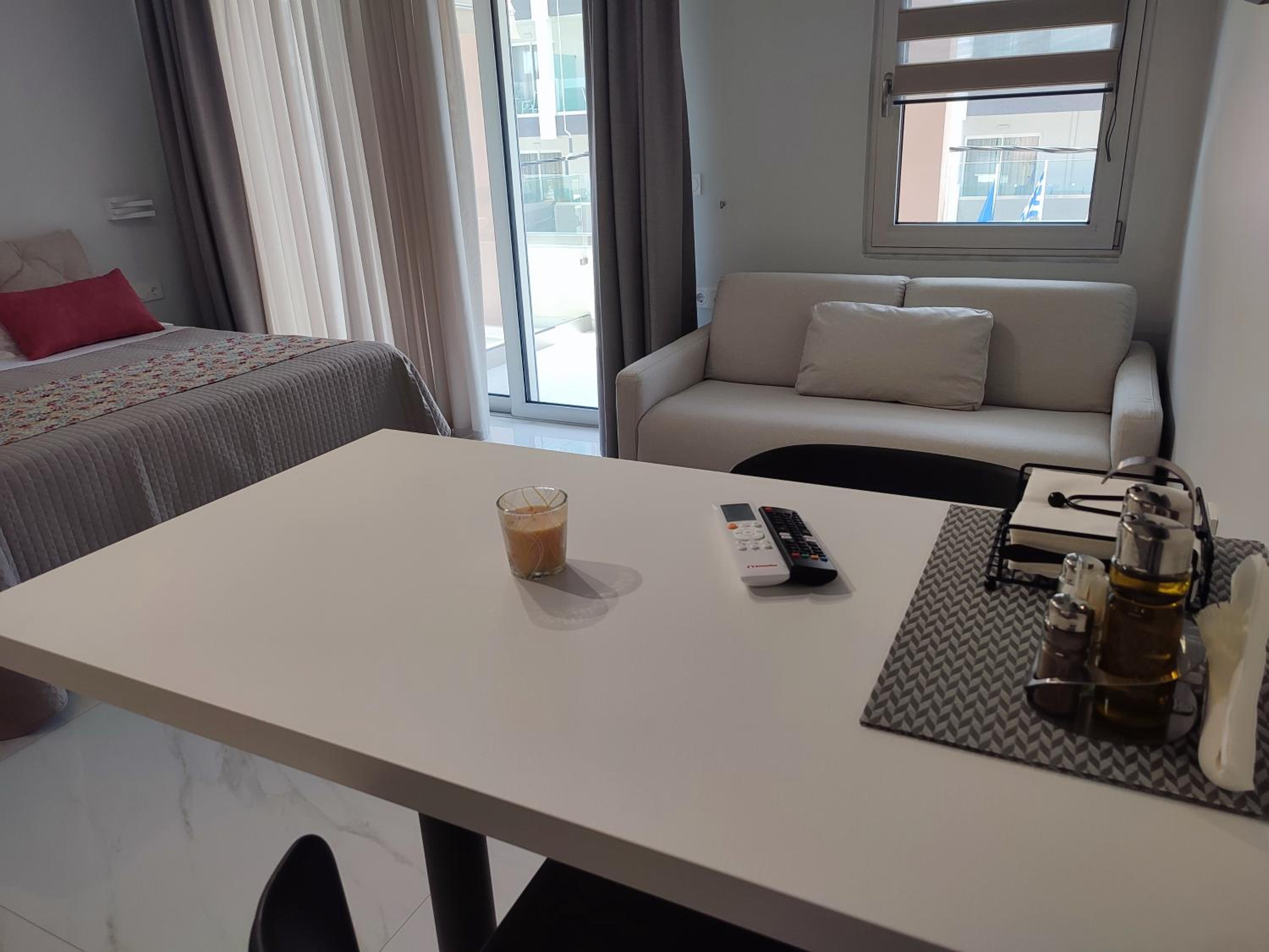 Apartment with Balcony photo 2