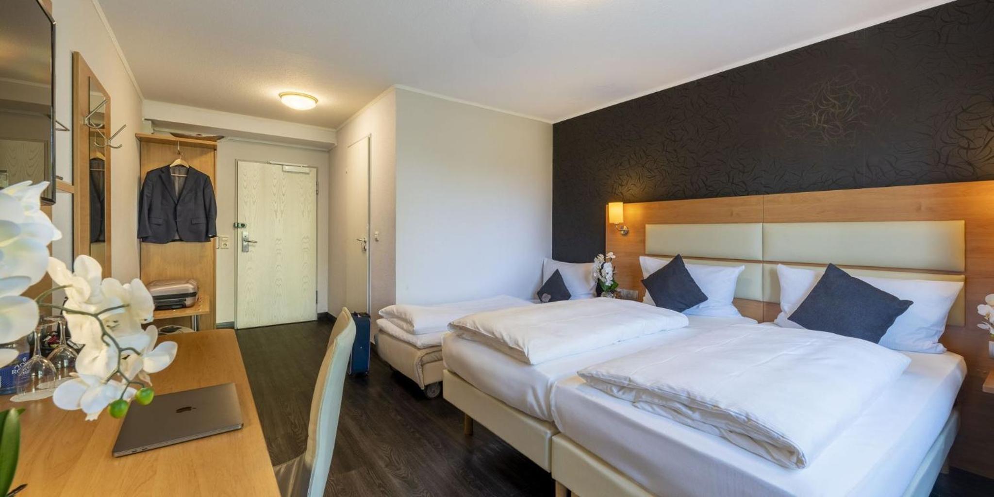 Comfort Double Room with Sofa Bed photo 3