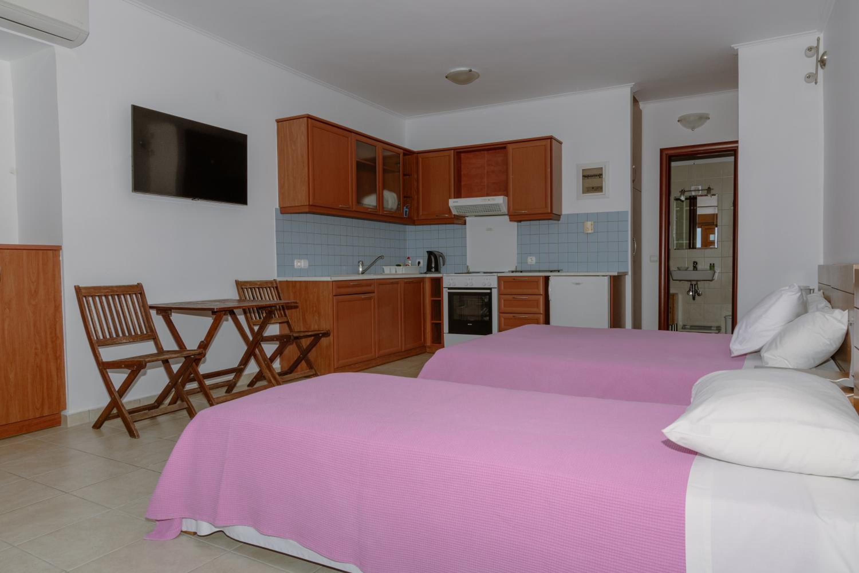 Basic Triple Room