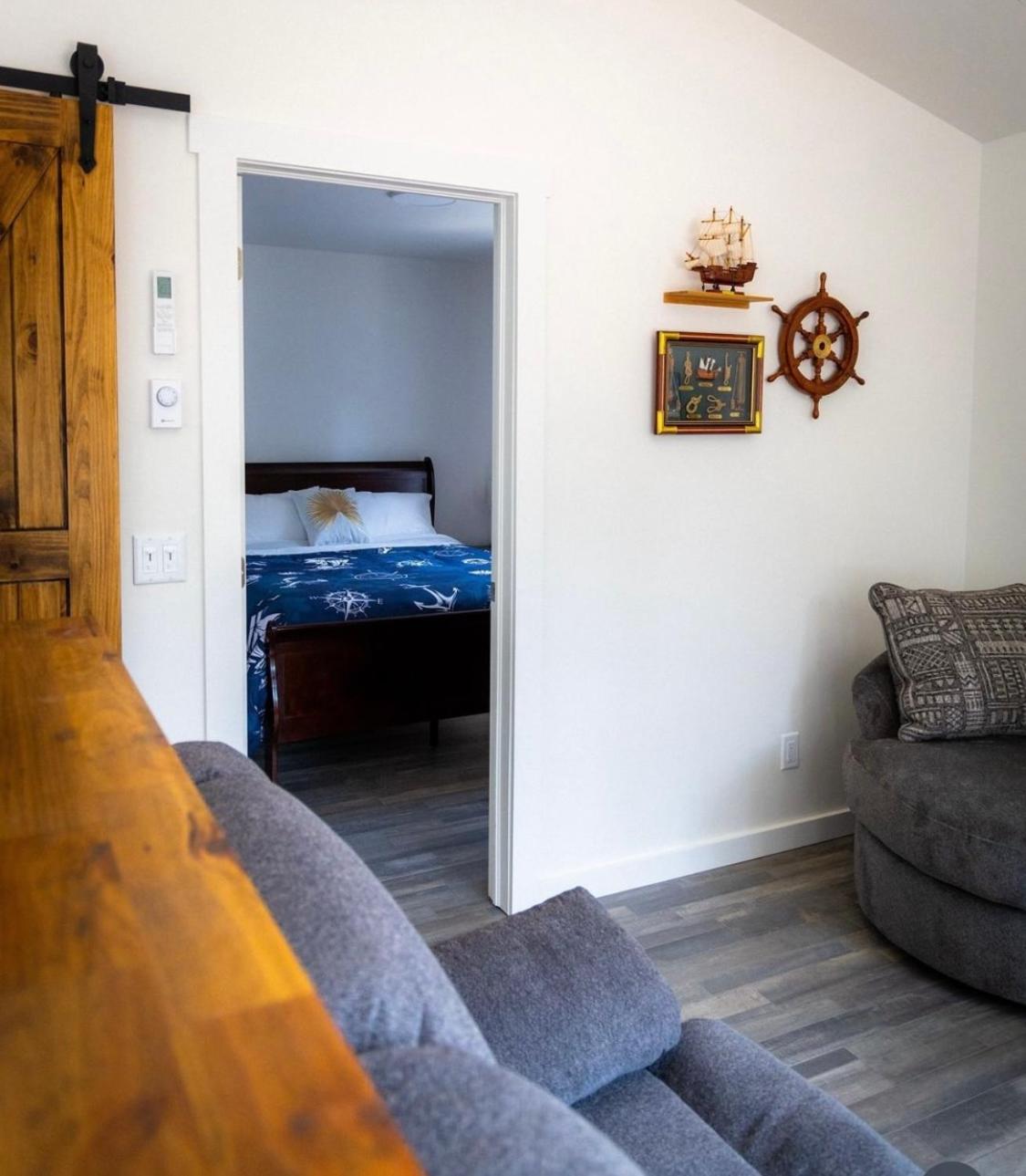 Two-Bedroom Cottage photo 3
