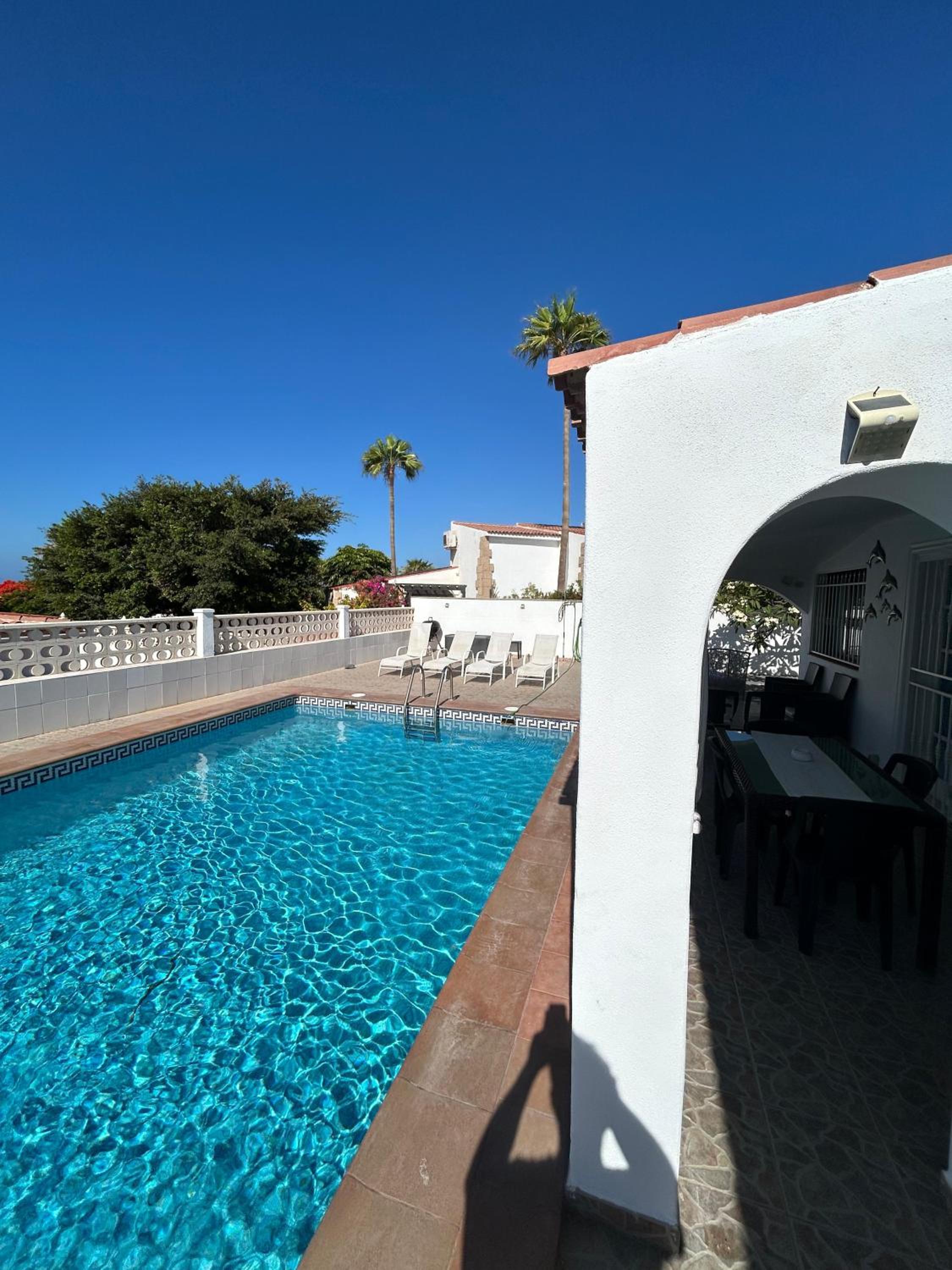 Villa photo 2