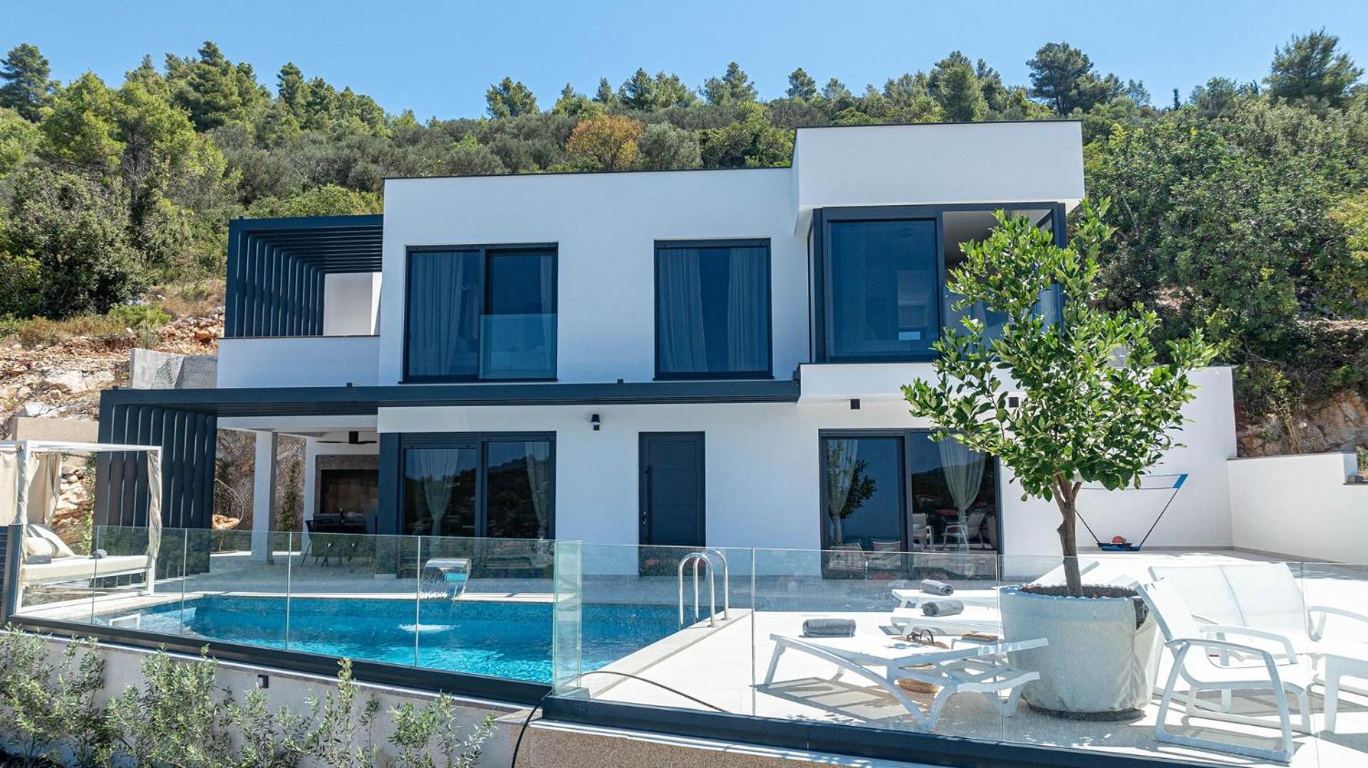 Villa with Private Pool photo 2