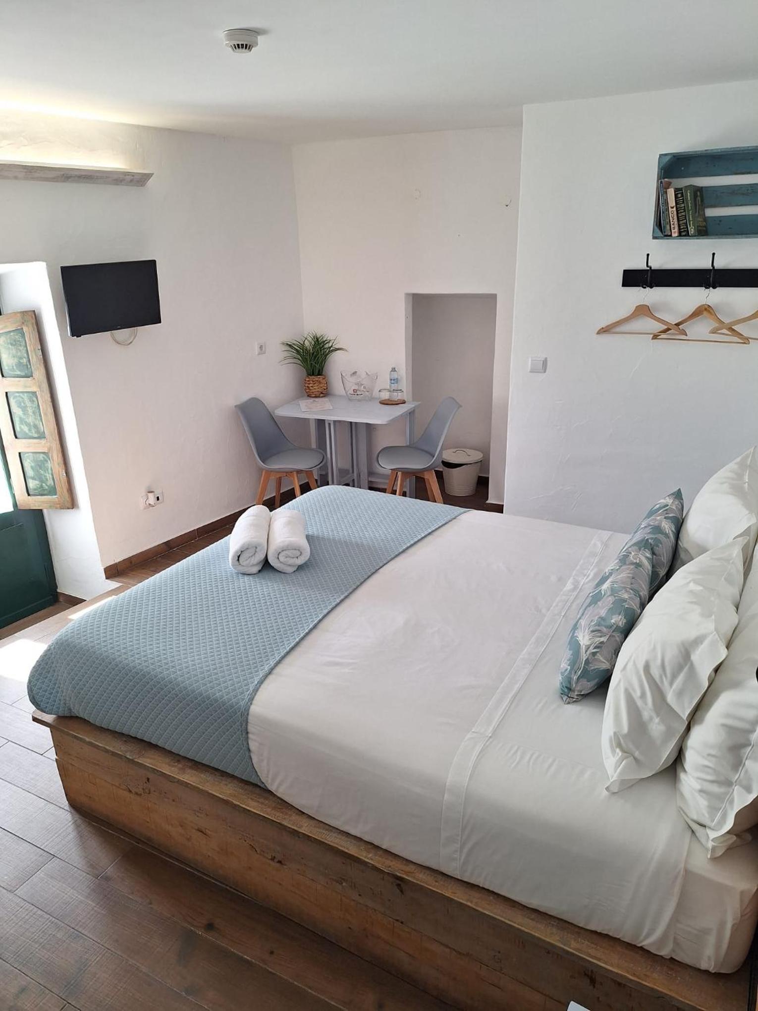 Double Room with Balcony photo 3