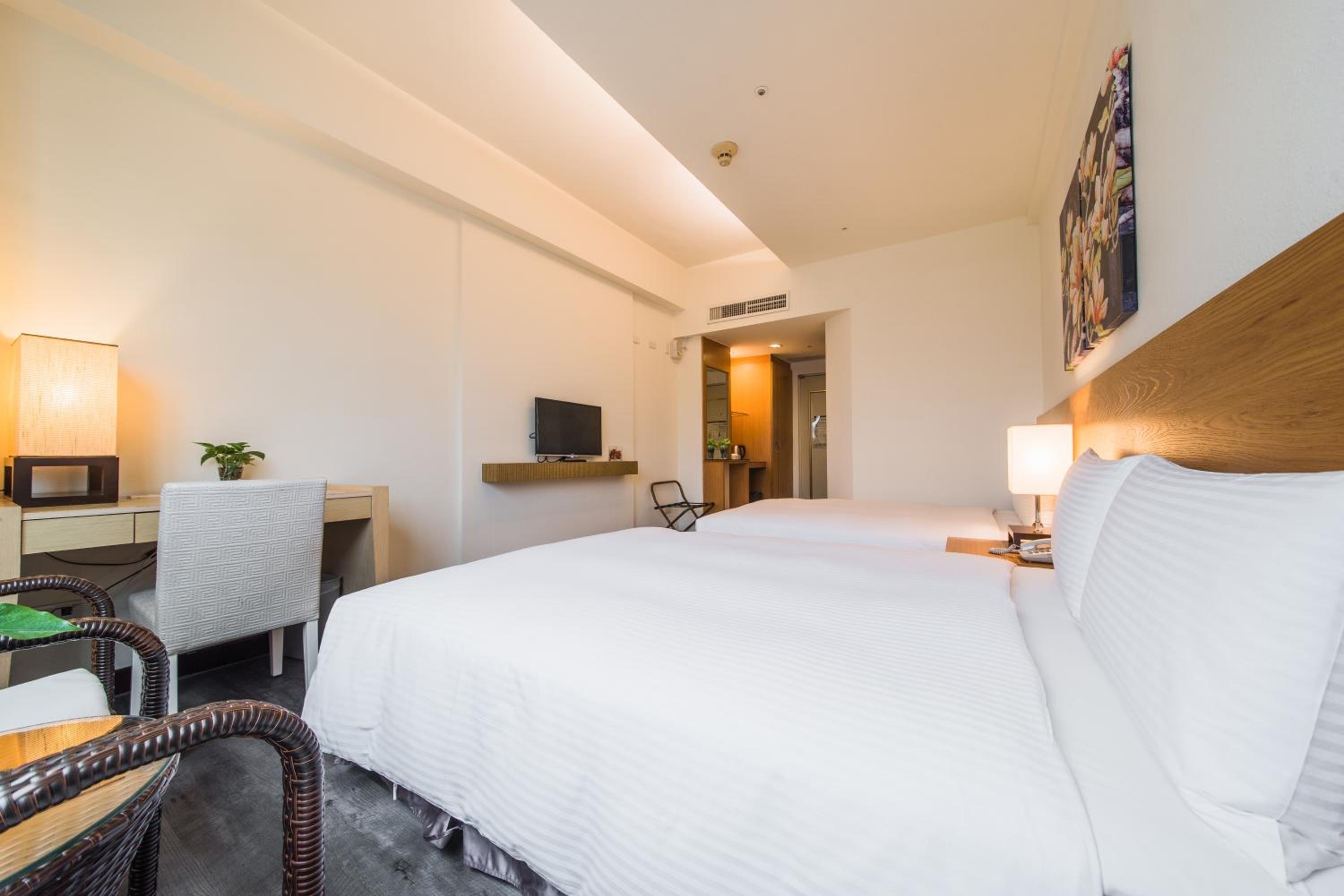 Deluxe Twin Room photo 3