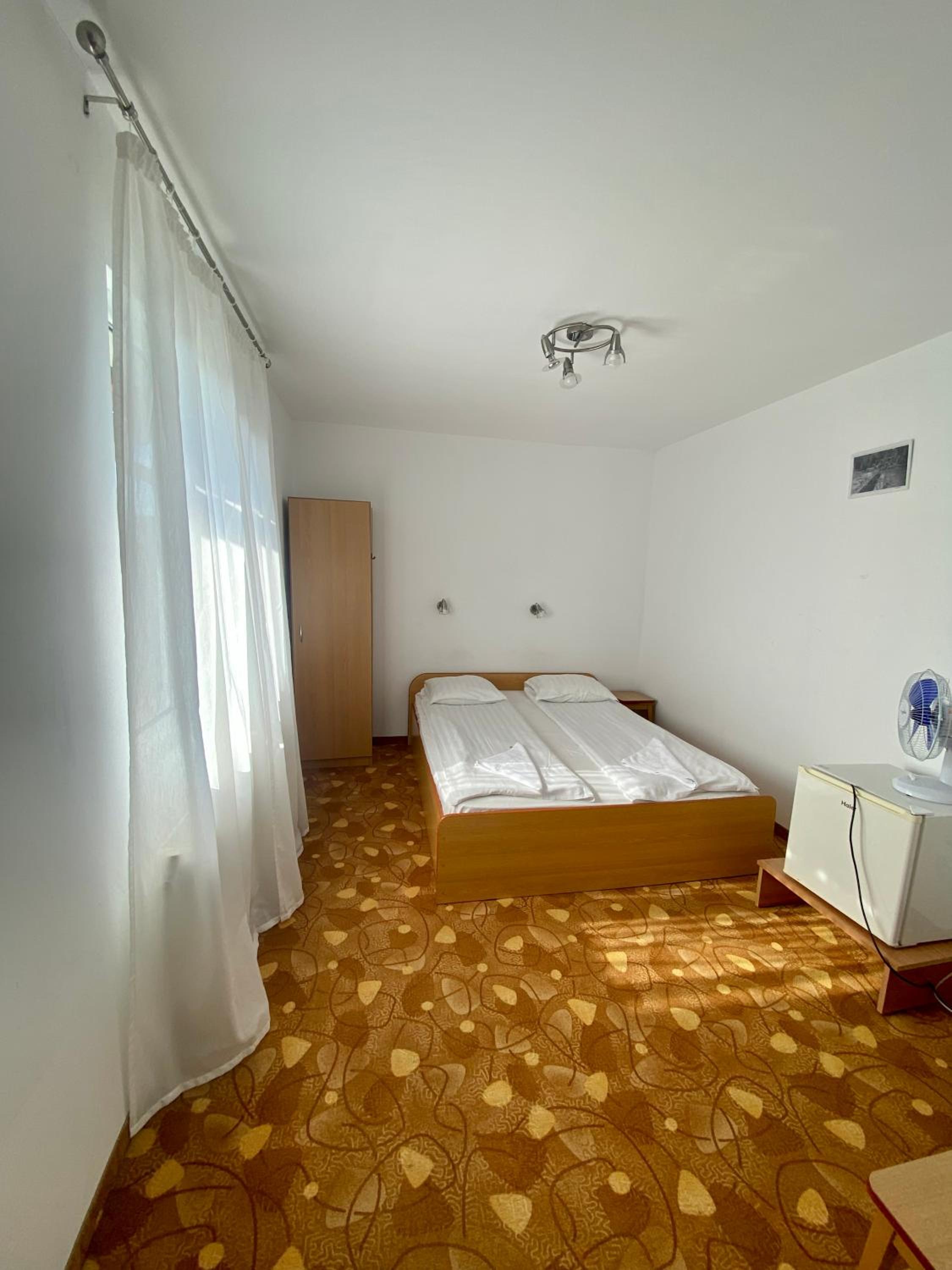 Economy Double Room photo 1