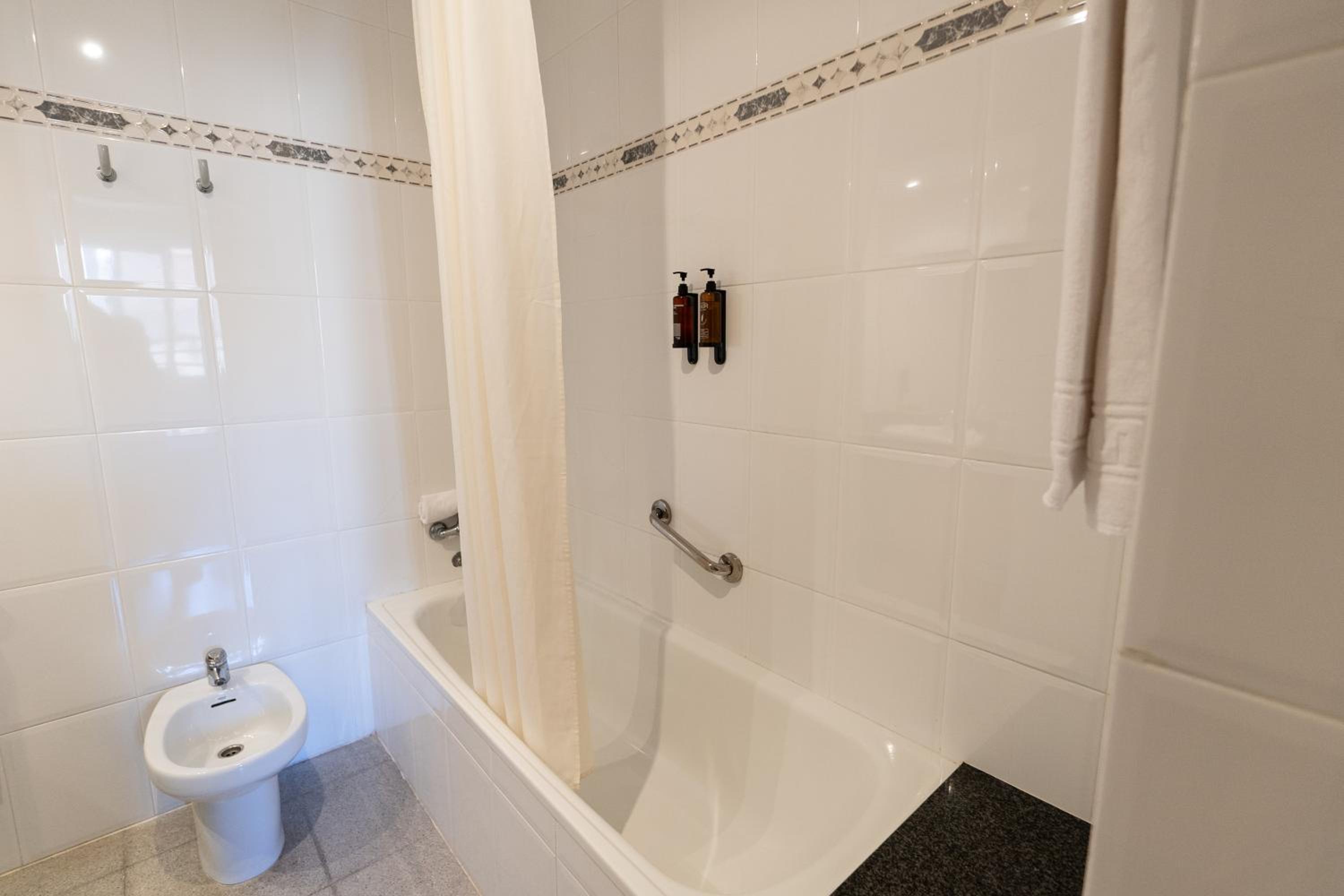 Classic Double Room for Single Use photo 2