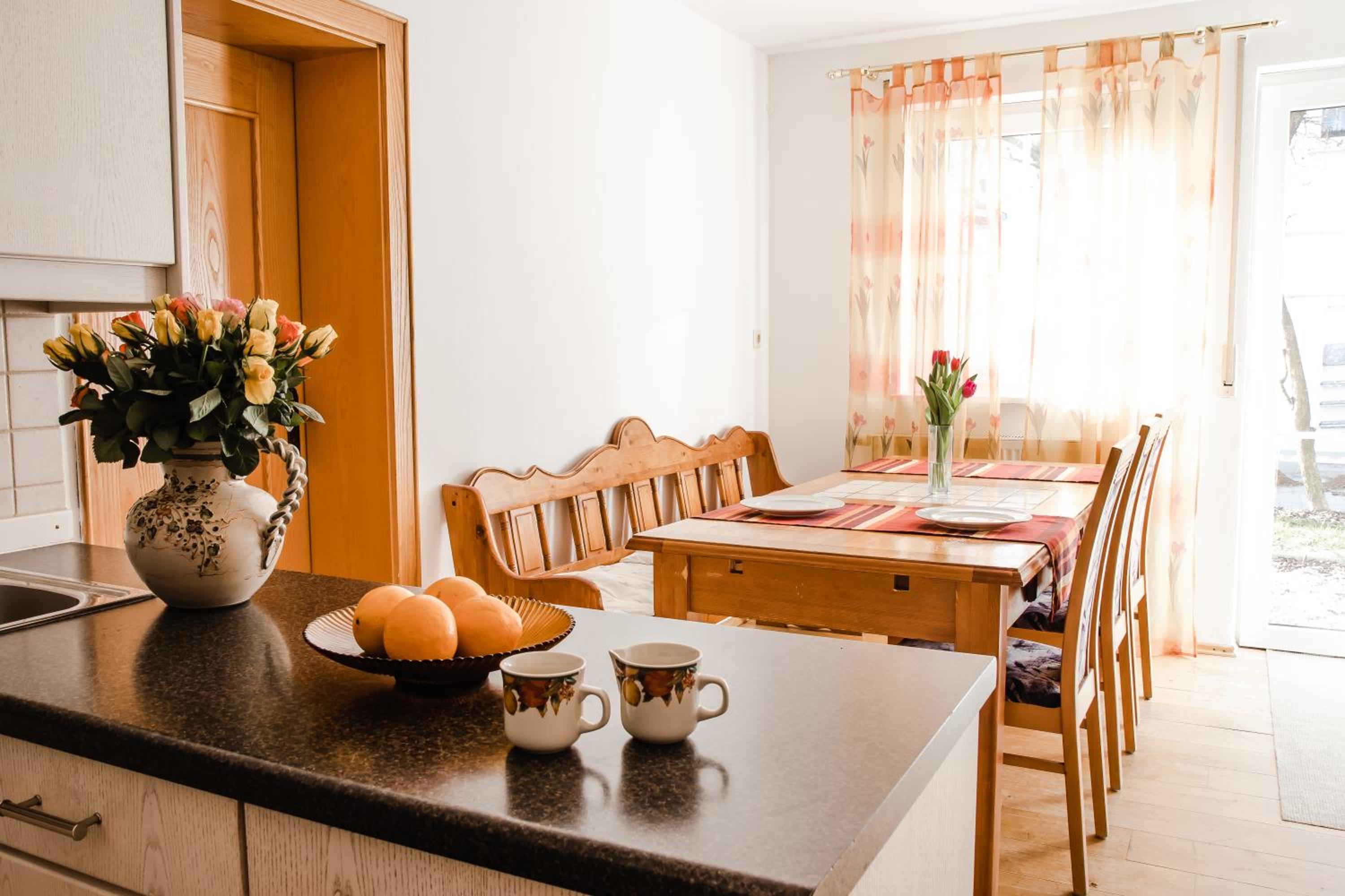 One-Bedroom Apartment (6 Adults) - Photo 11