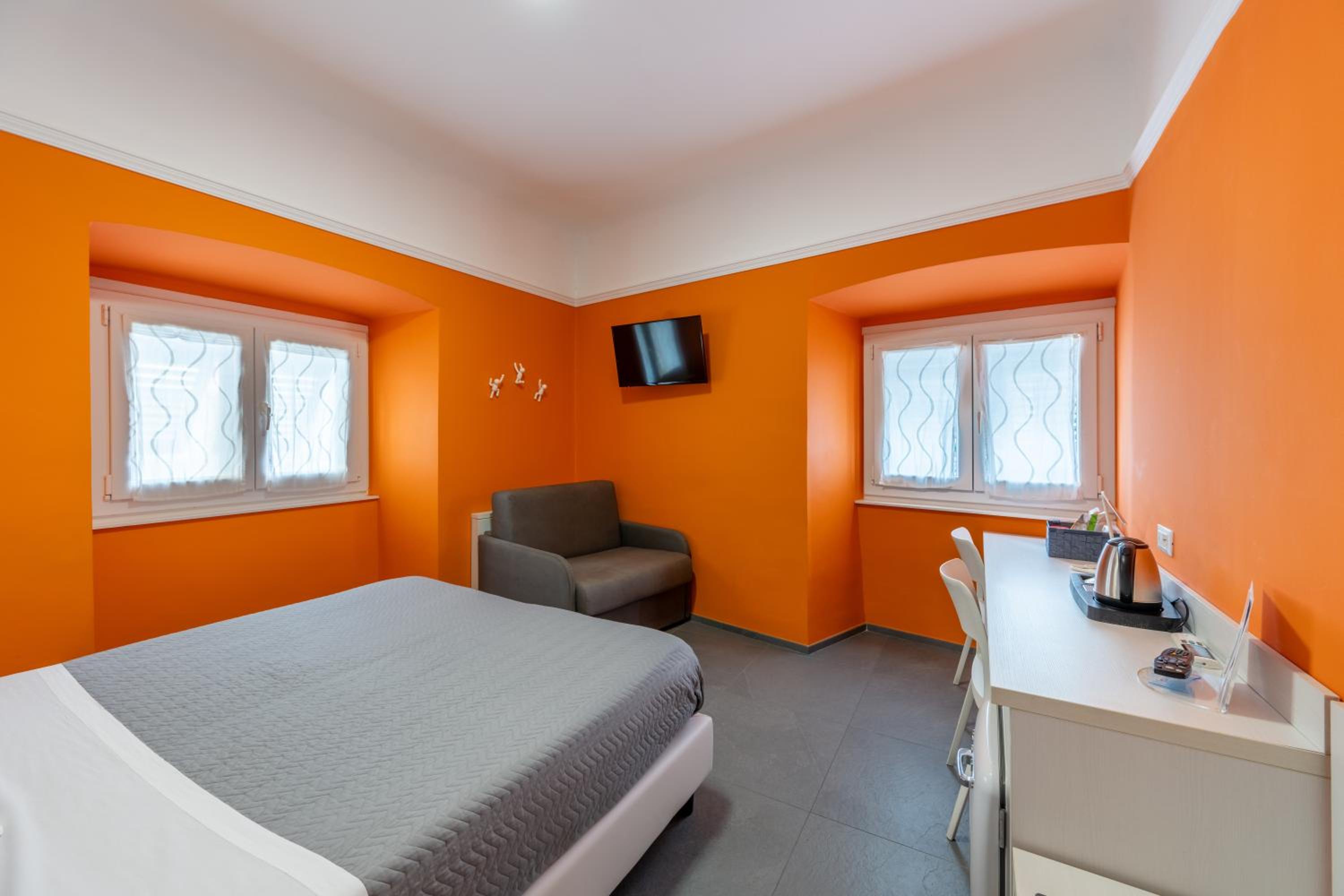 Standard Double or Twin Room photo 2