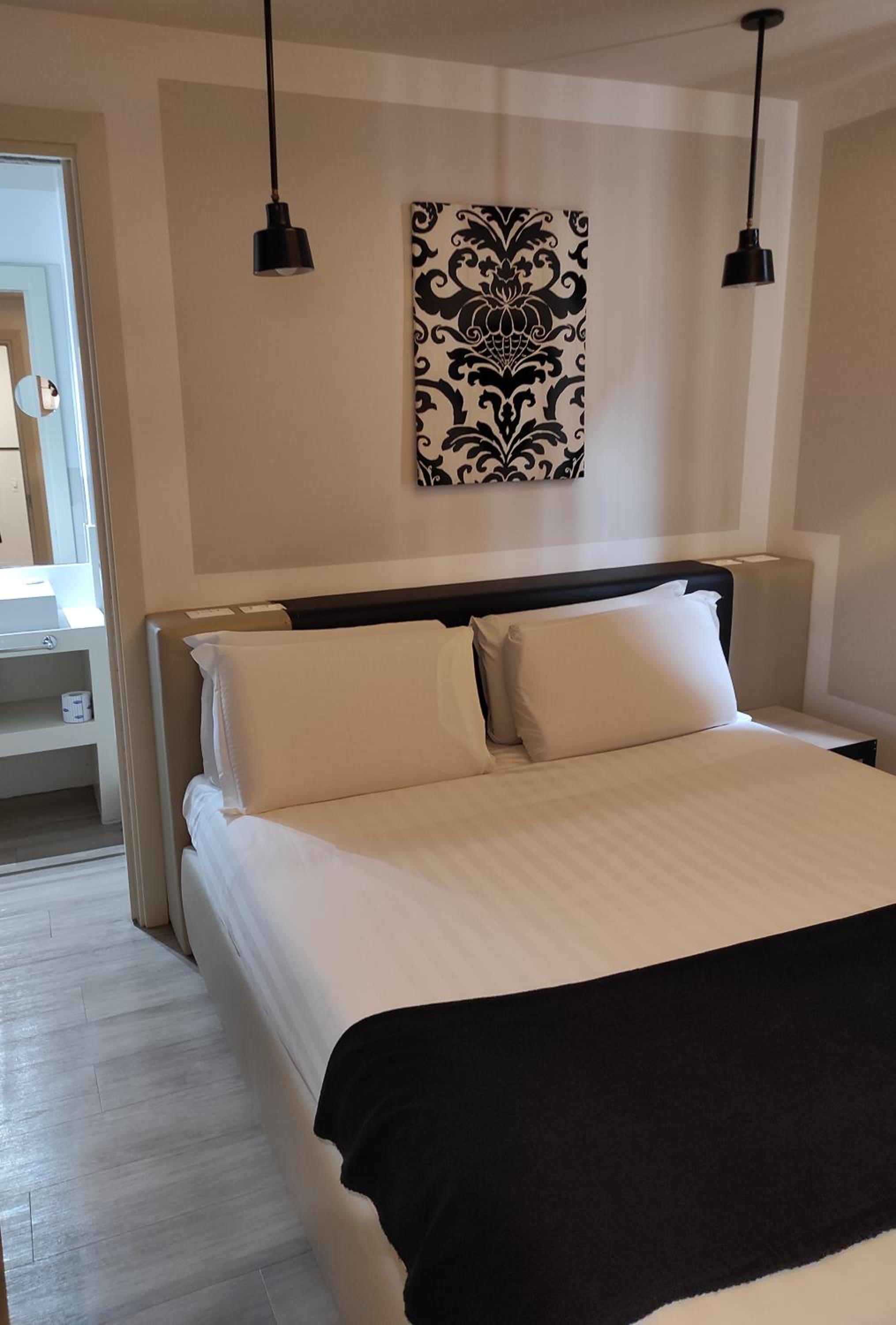 Economy Double Room photo 3