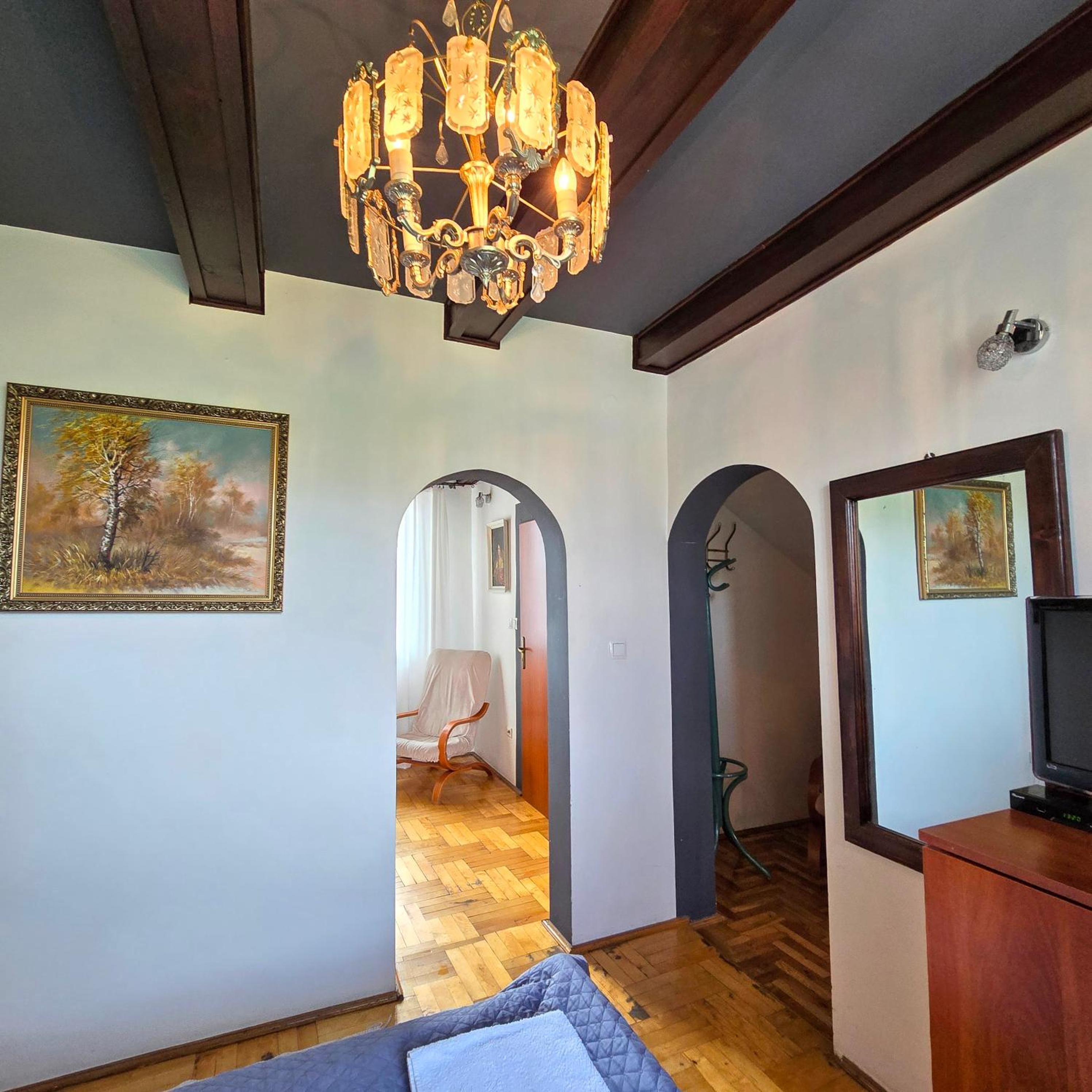 Apartment with Mountain View - Photo 16