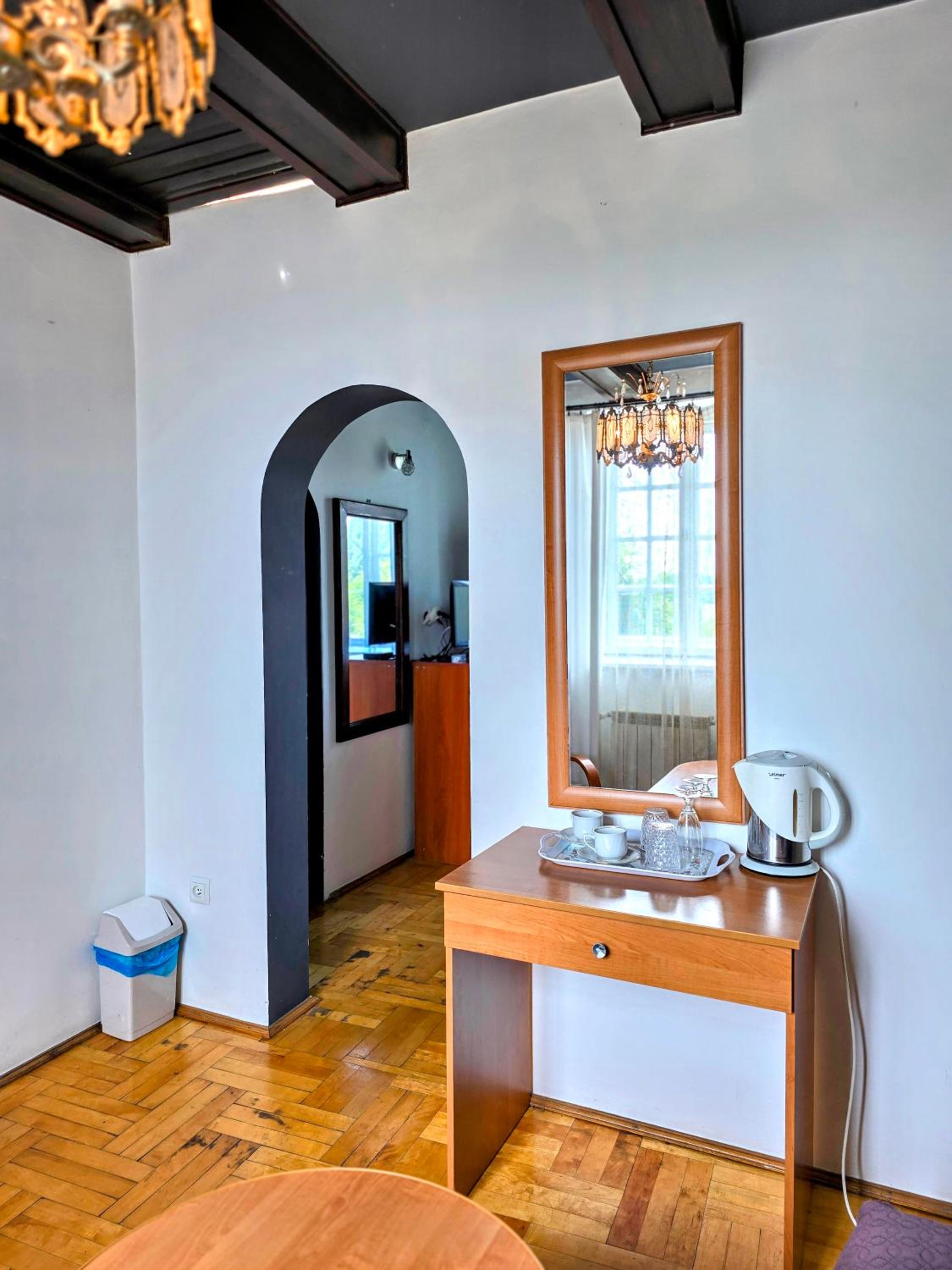 Apartment with Mountain View - Photo 19