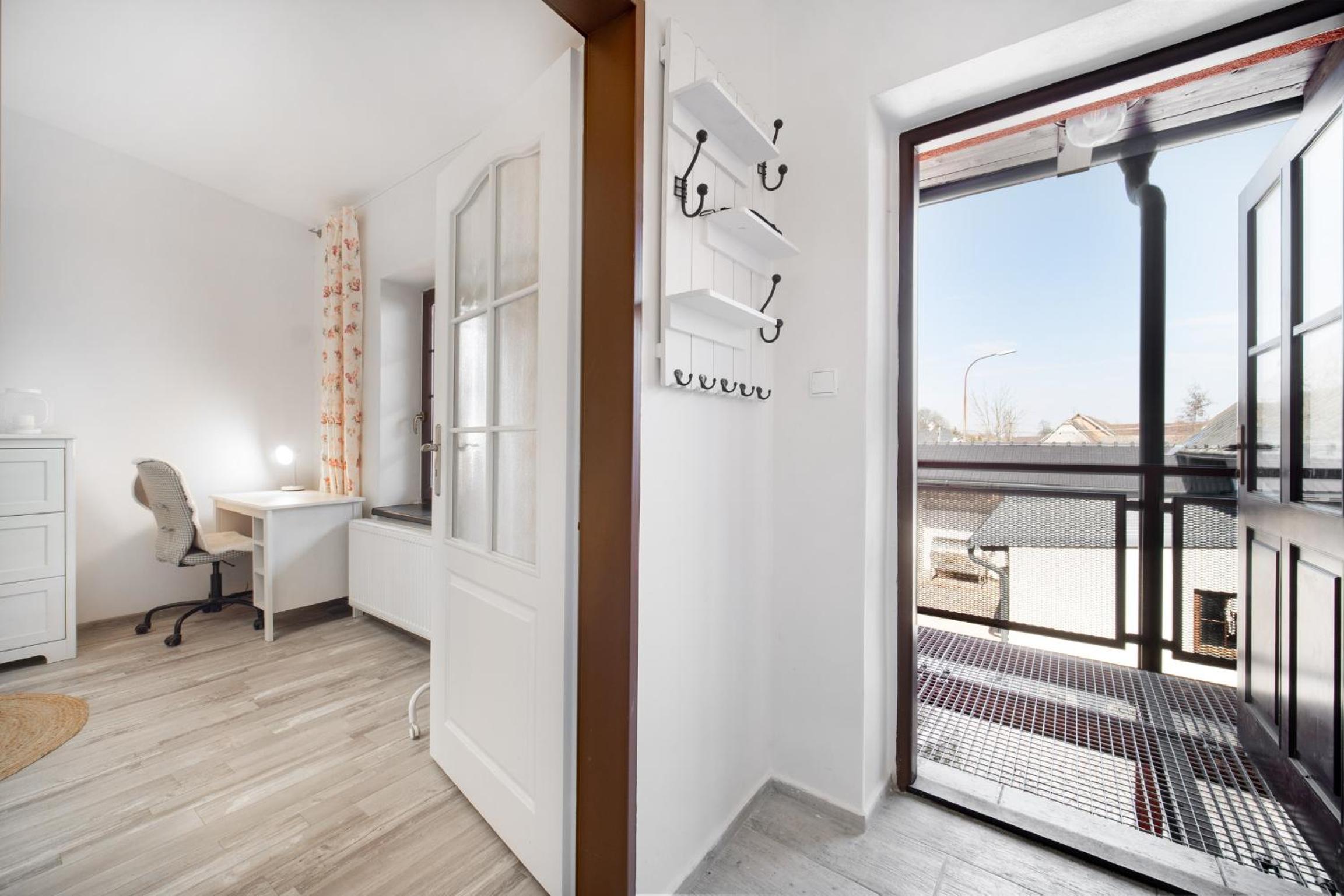 One-Bedroom House photo 2