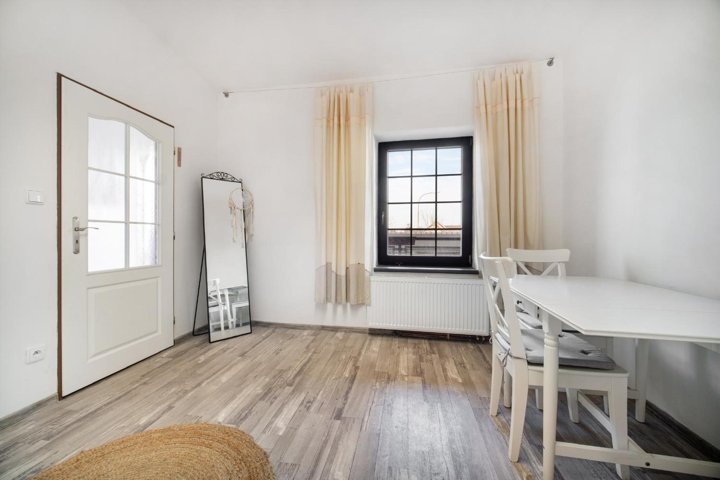 One-Bedroom House photo 3