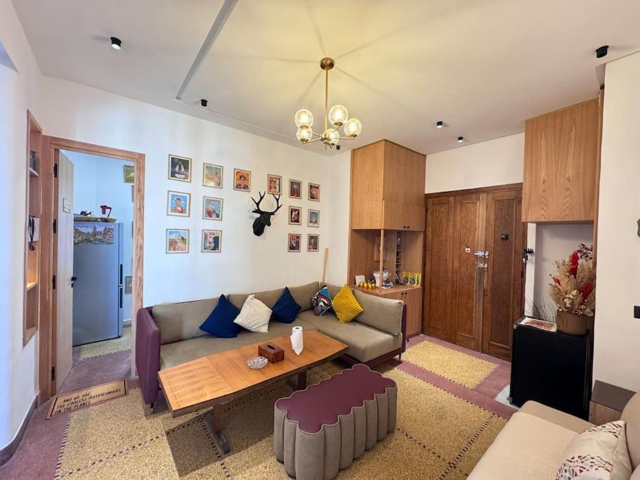 One-Bedroom Apartment photo 1