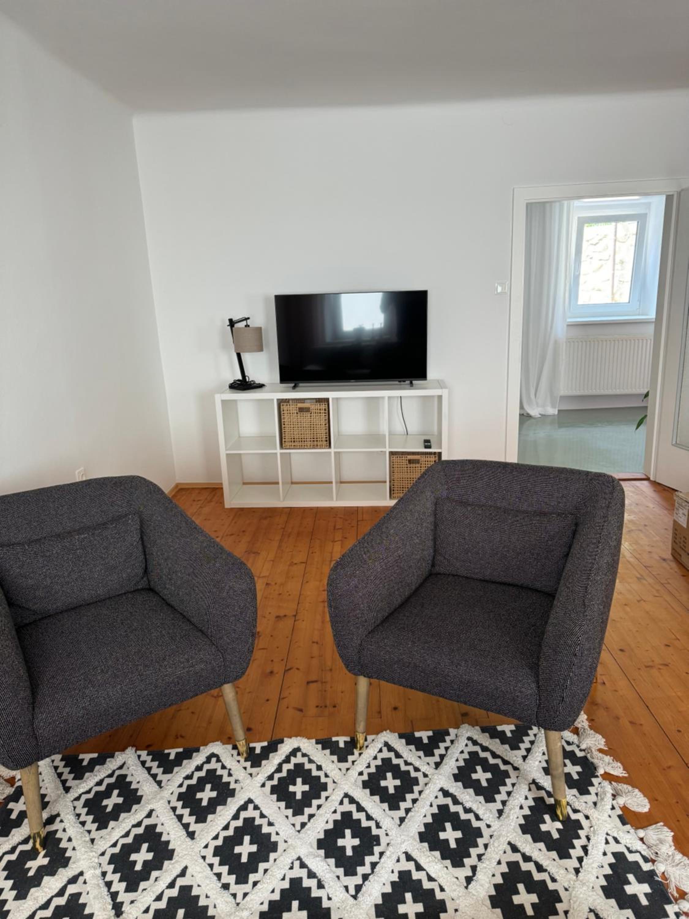 One-Bedroom Apartment photo 1