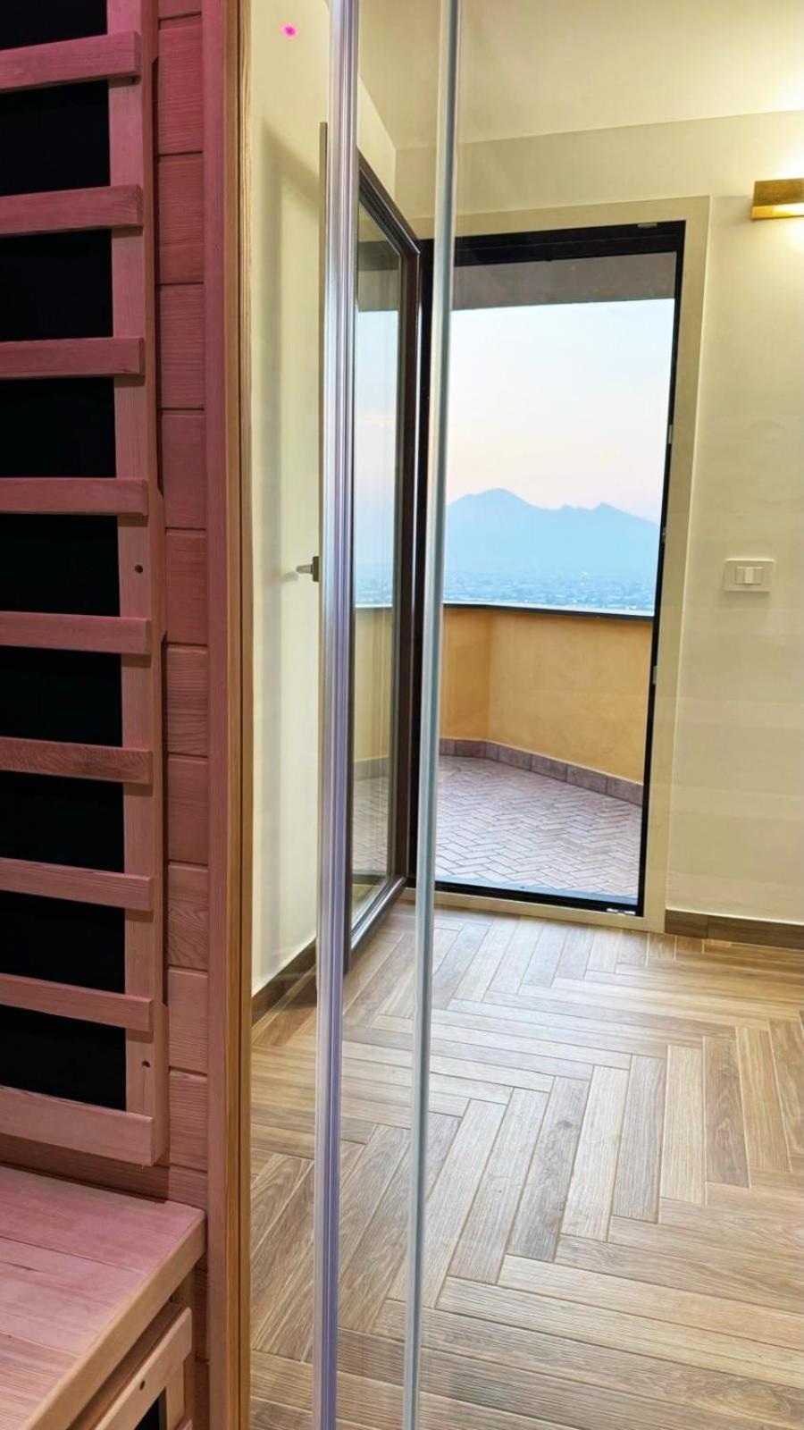 Deluxe Suite with Spa Bath photo 1