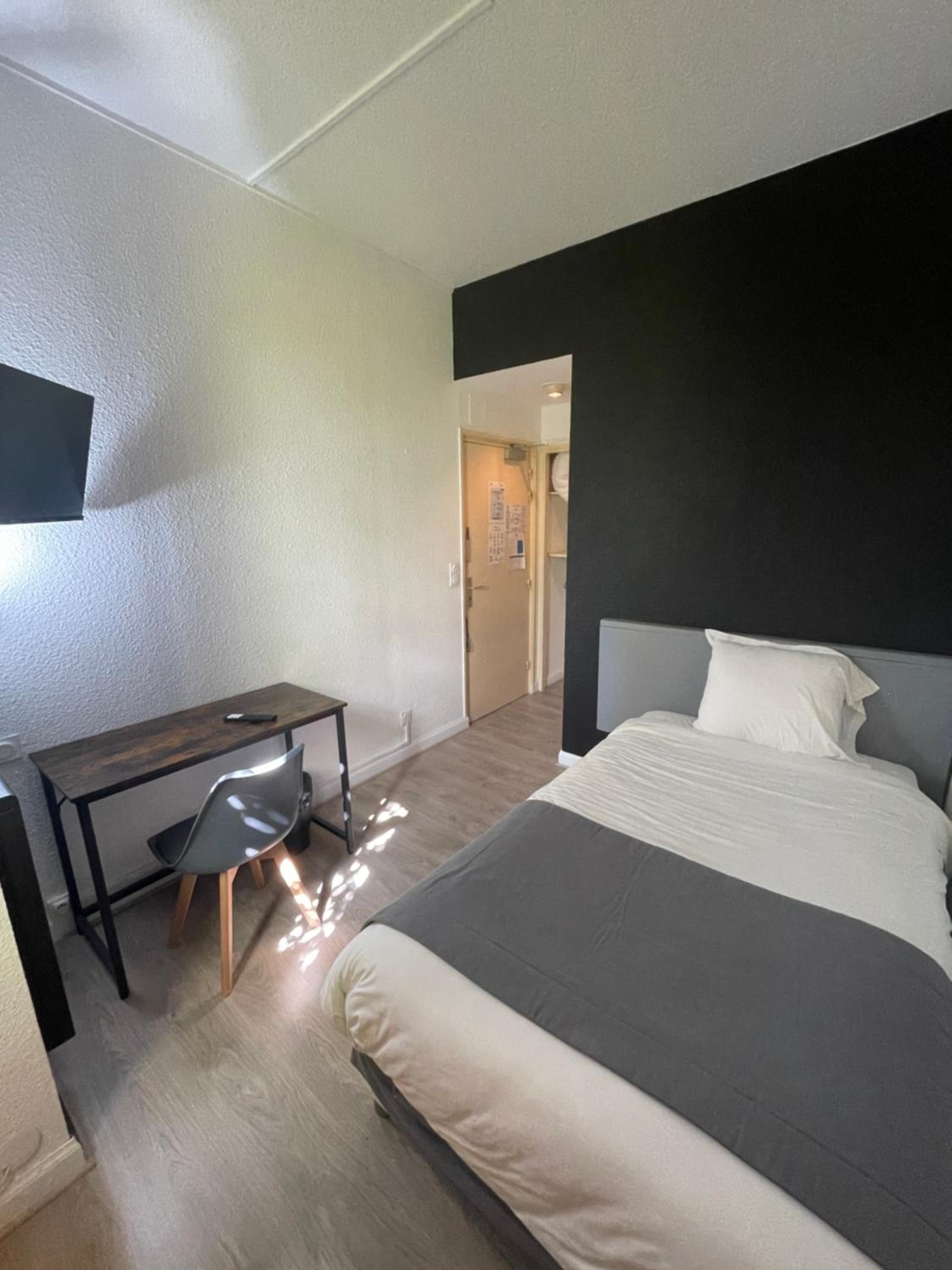Budget Single Room