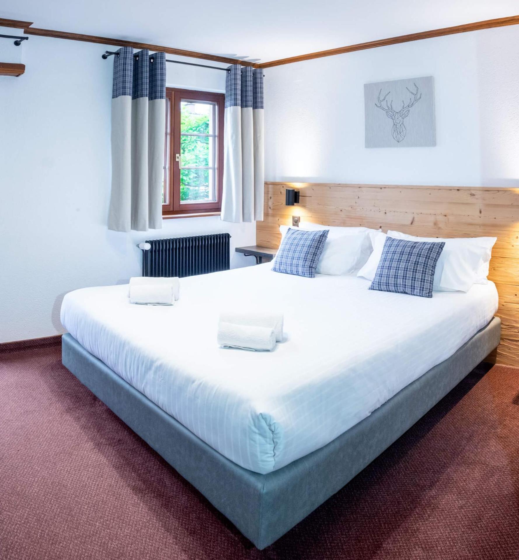 Double Room with Balcony - Photo 2