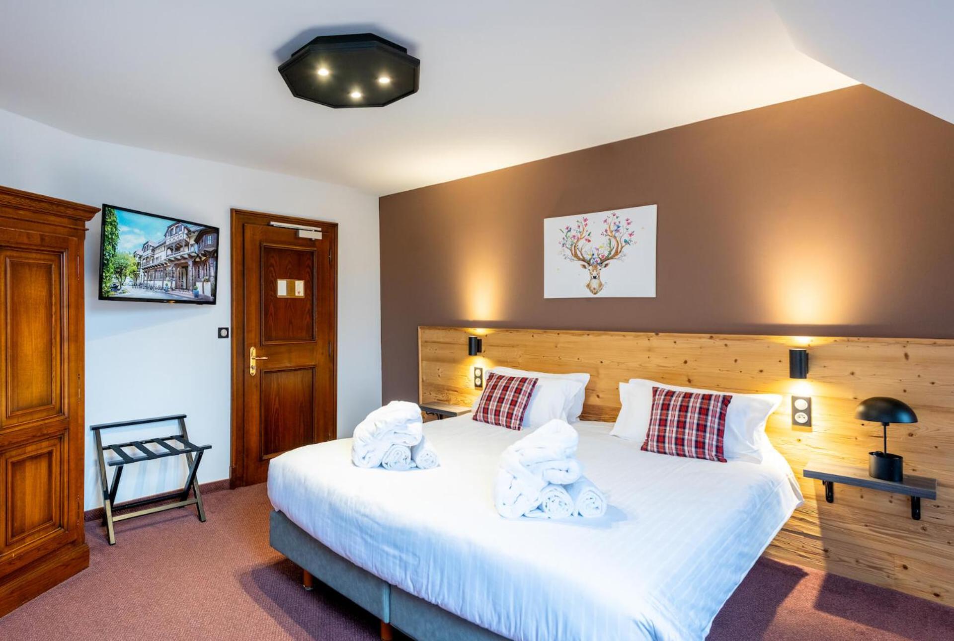 Superior Double or Twin Room - Photo 15