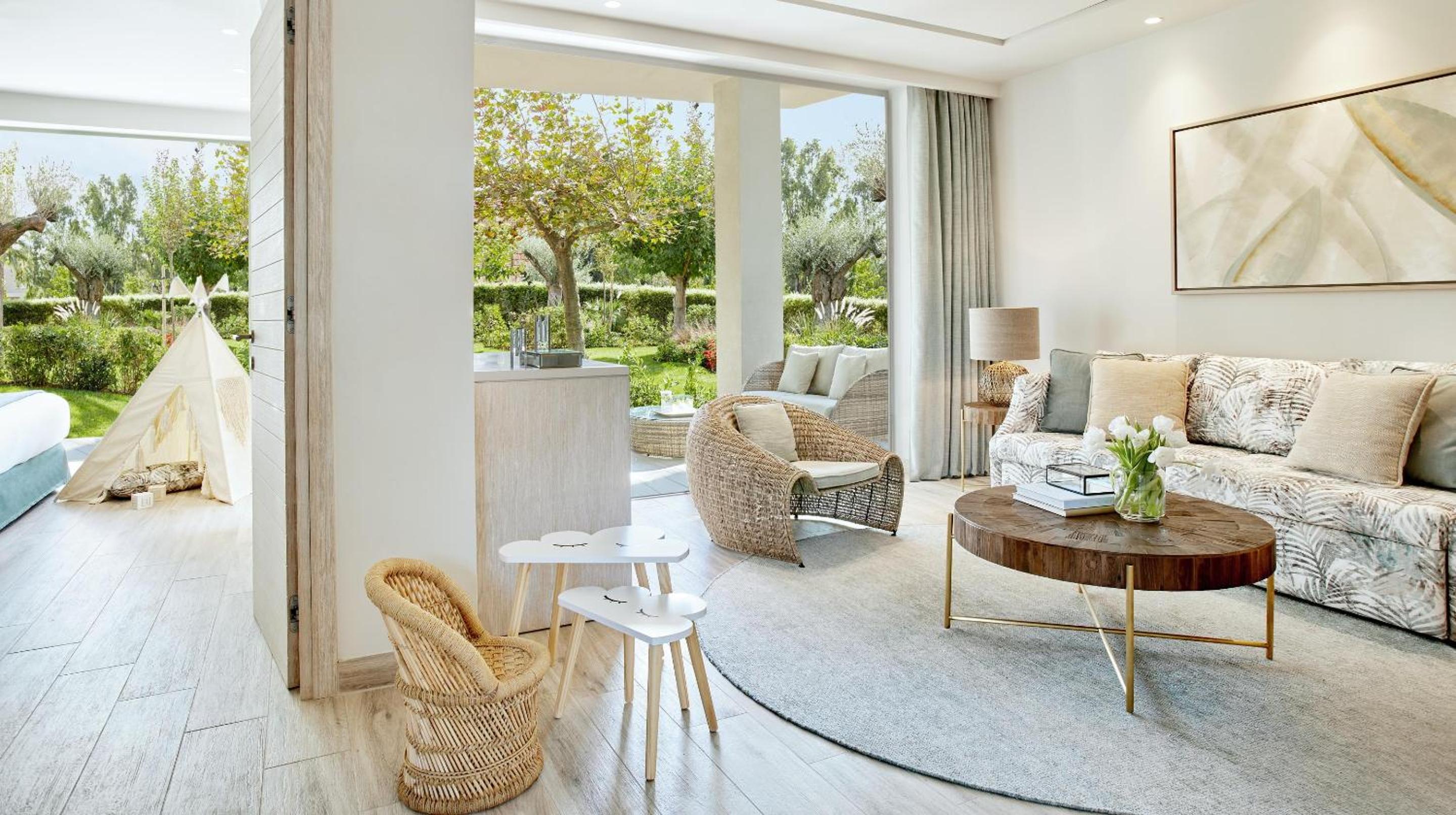 One Bedroom Suite Private Garden Garden View