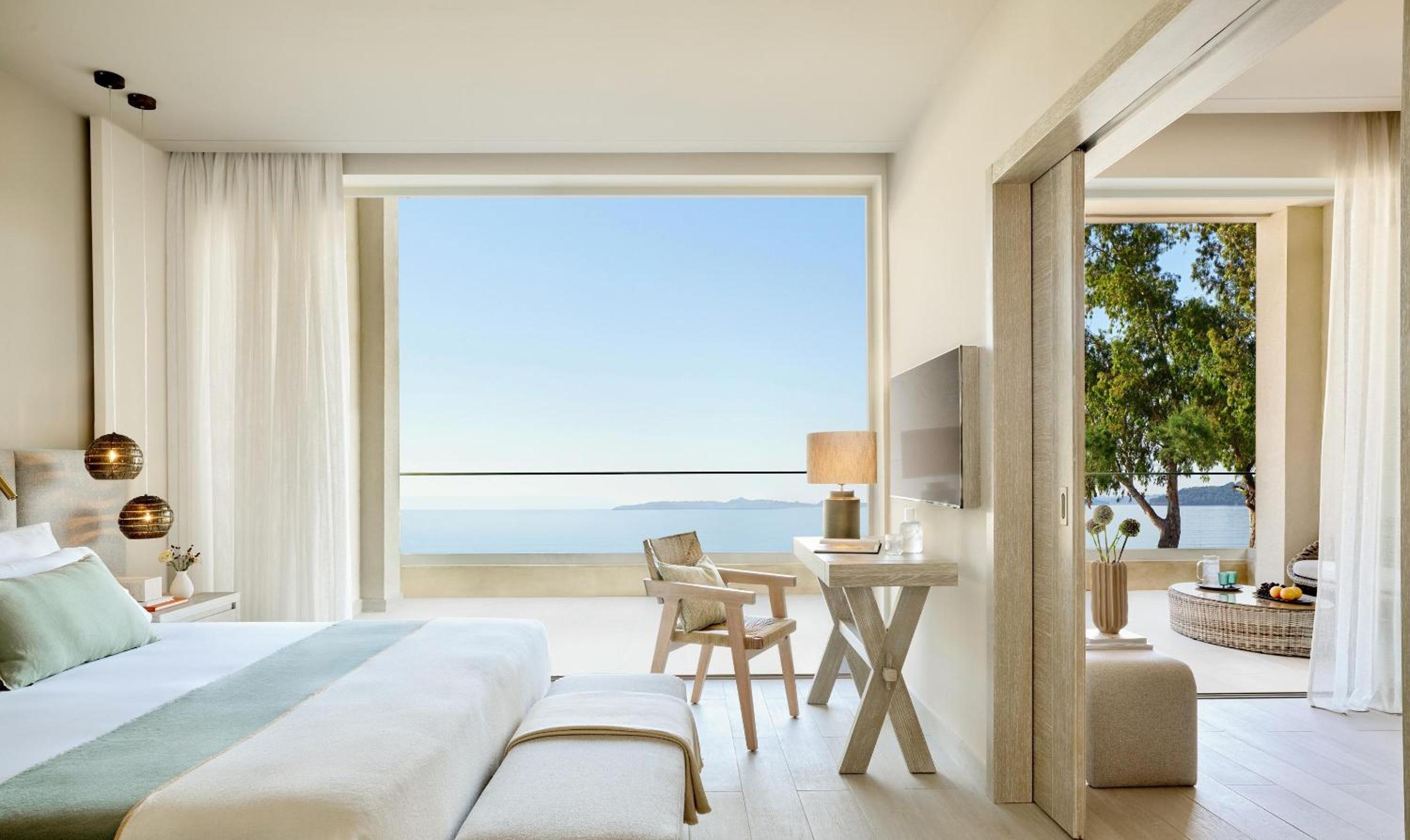 Deluxe One Bedroom Suite Grand Balcony Sea View photo 2