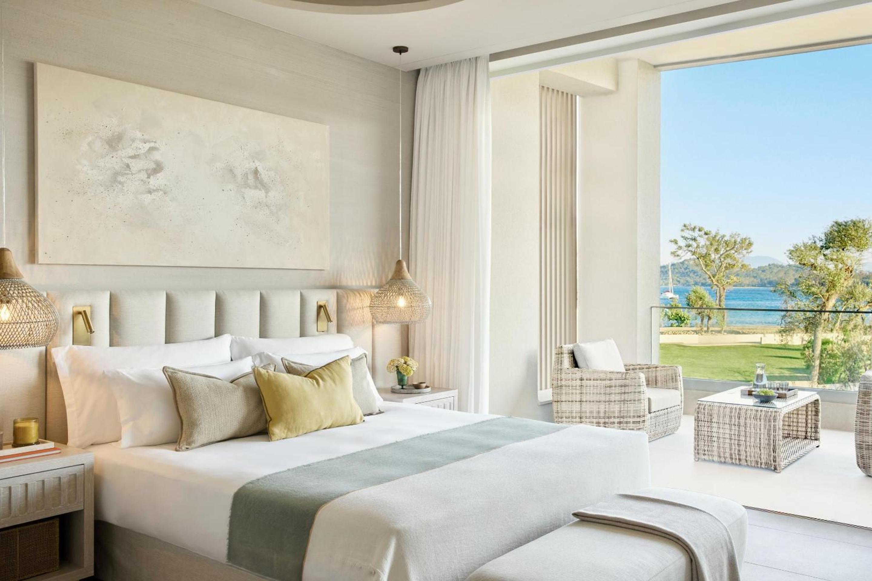 Deluxe One Bedroom Suite Grand Balcony Sea View photo 1