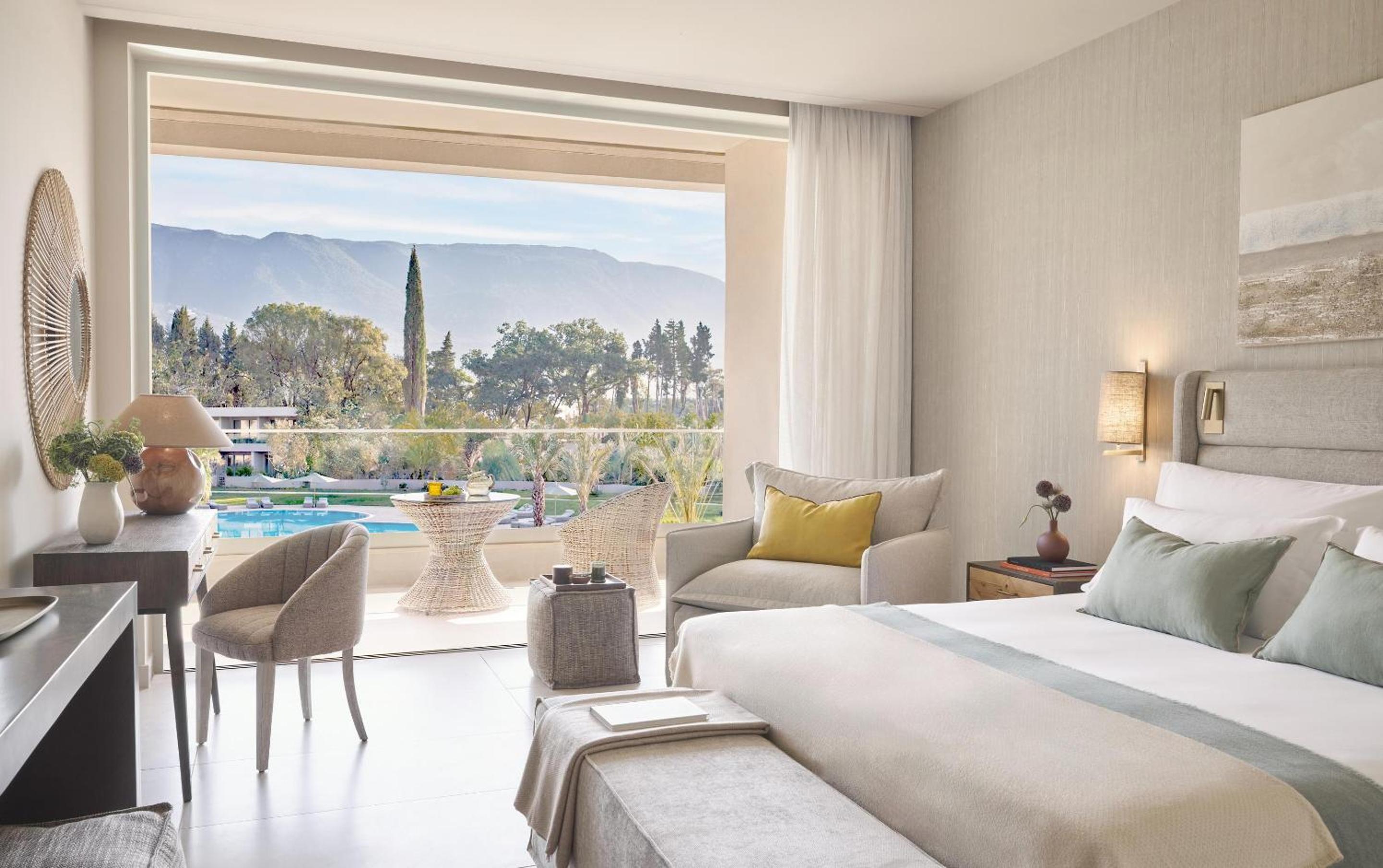 Superior Double Room Pool View photo 1