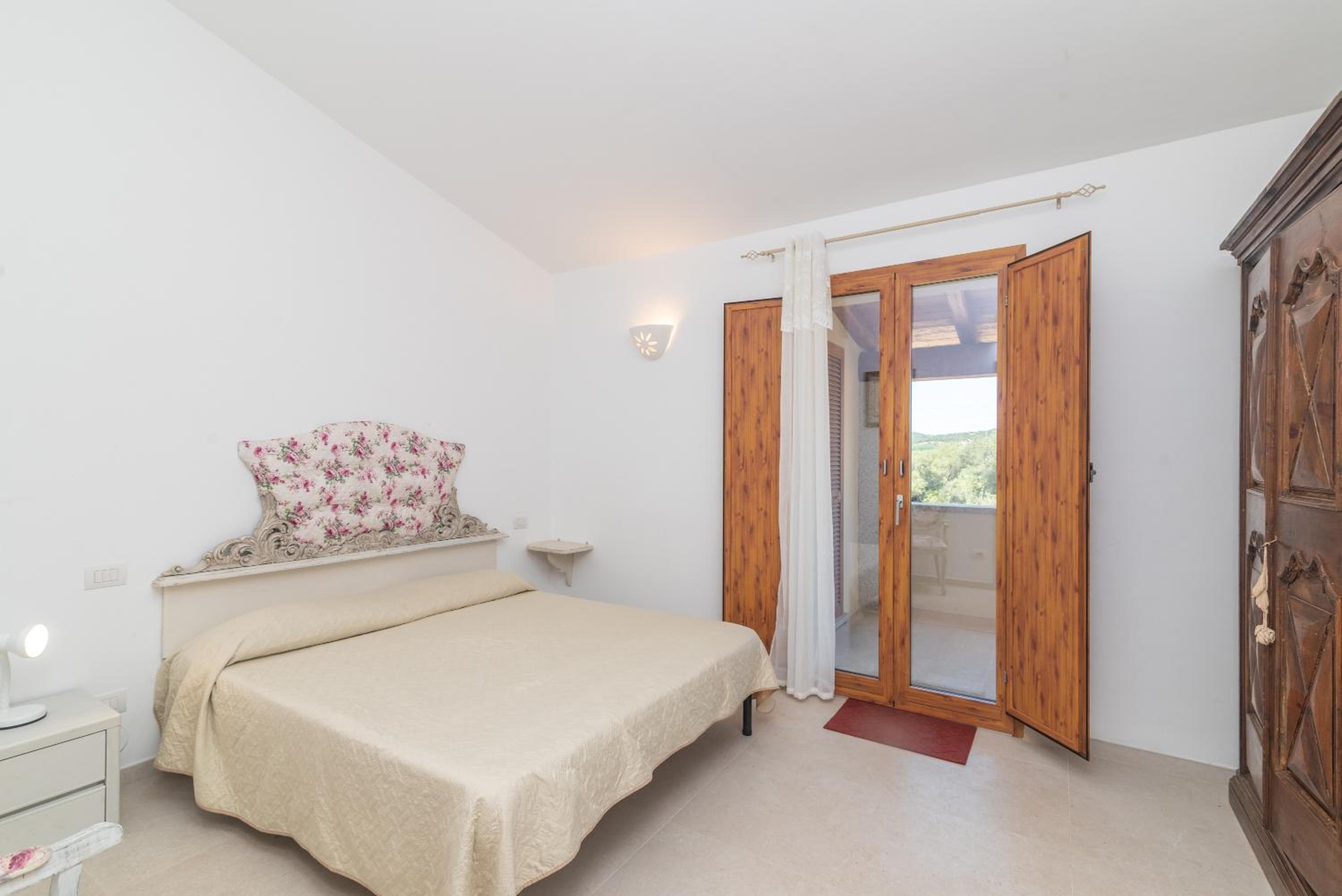 Superior One-Bedroom Apartment With Balcony