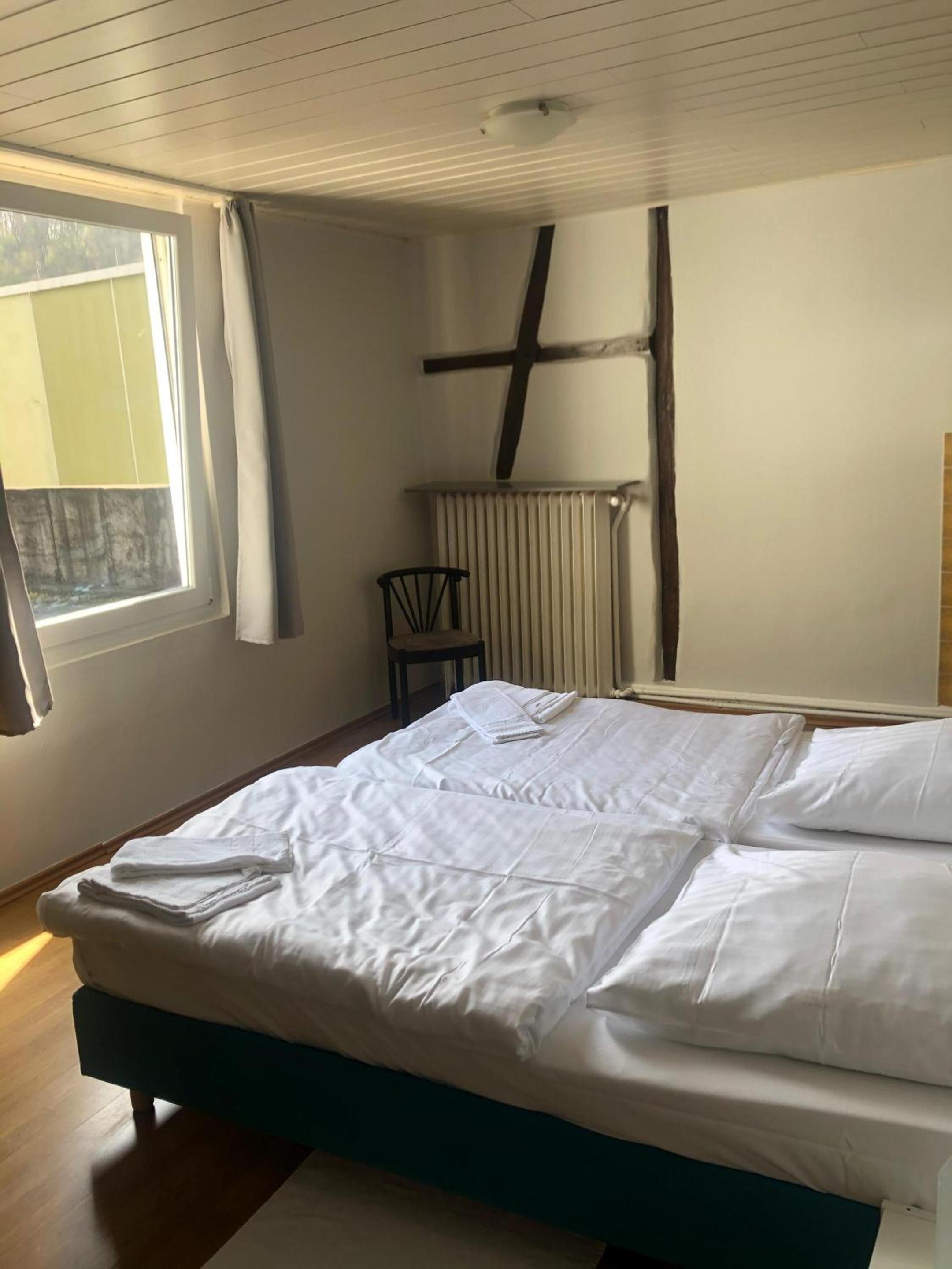 Double Room with Shared Bathroom photo 3
