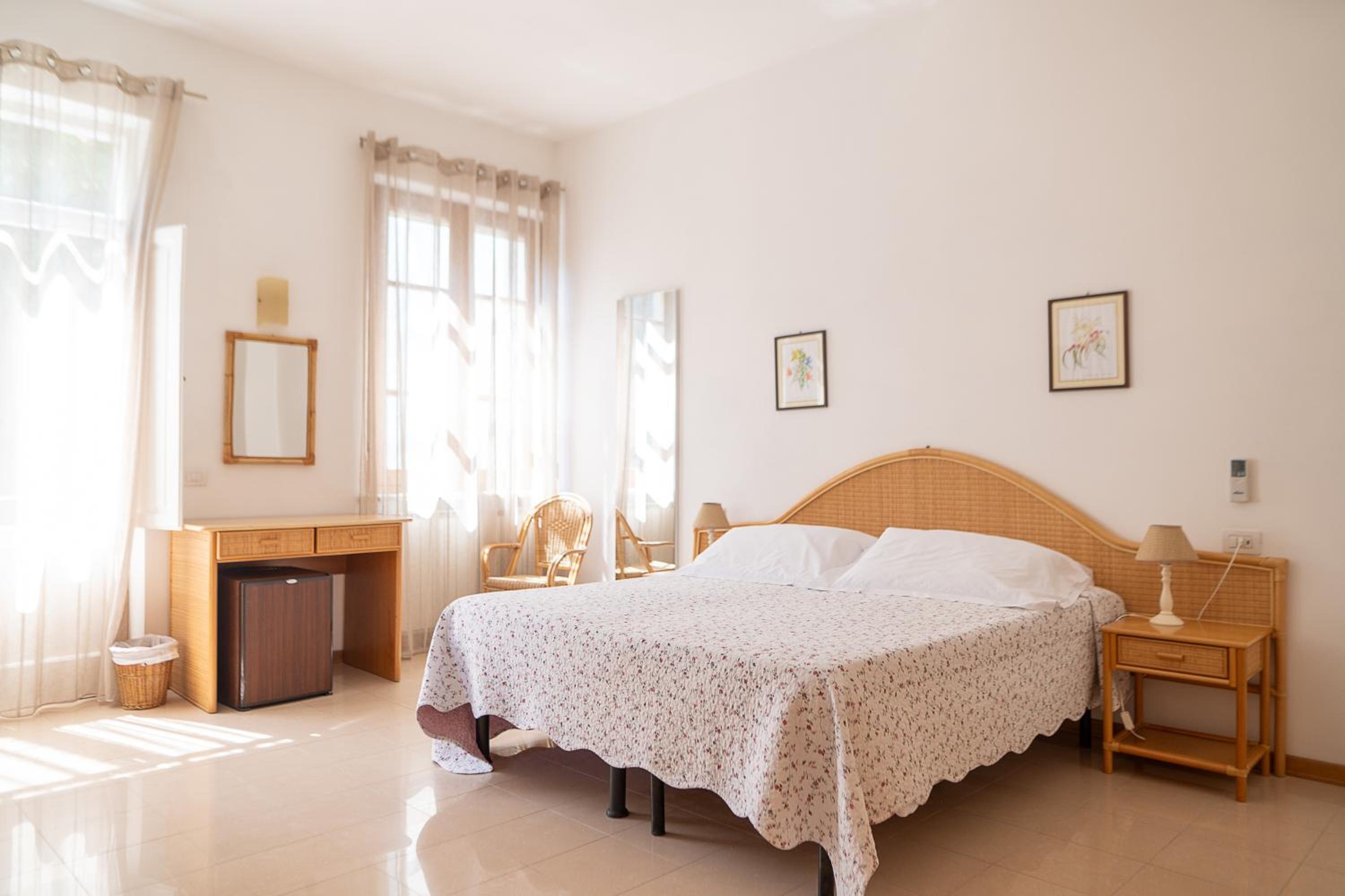 Triple Room - Photo 8