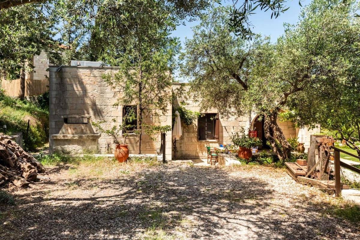 Villa with Private Pool - Photo 47